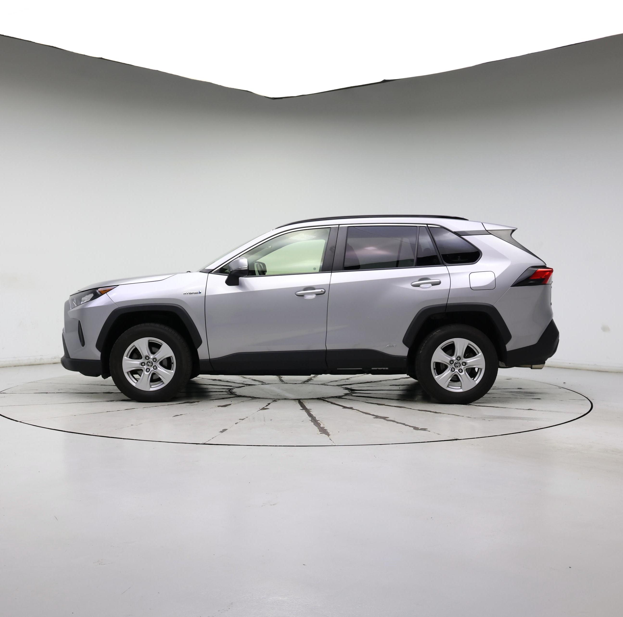 Thumbnail: 2020 Toyota RAV4 - 3
