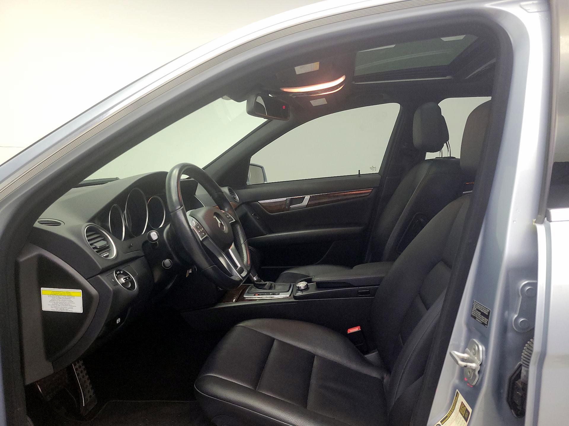 Thumbnail: 2014 Mercedes-Benz C-Class - 18