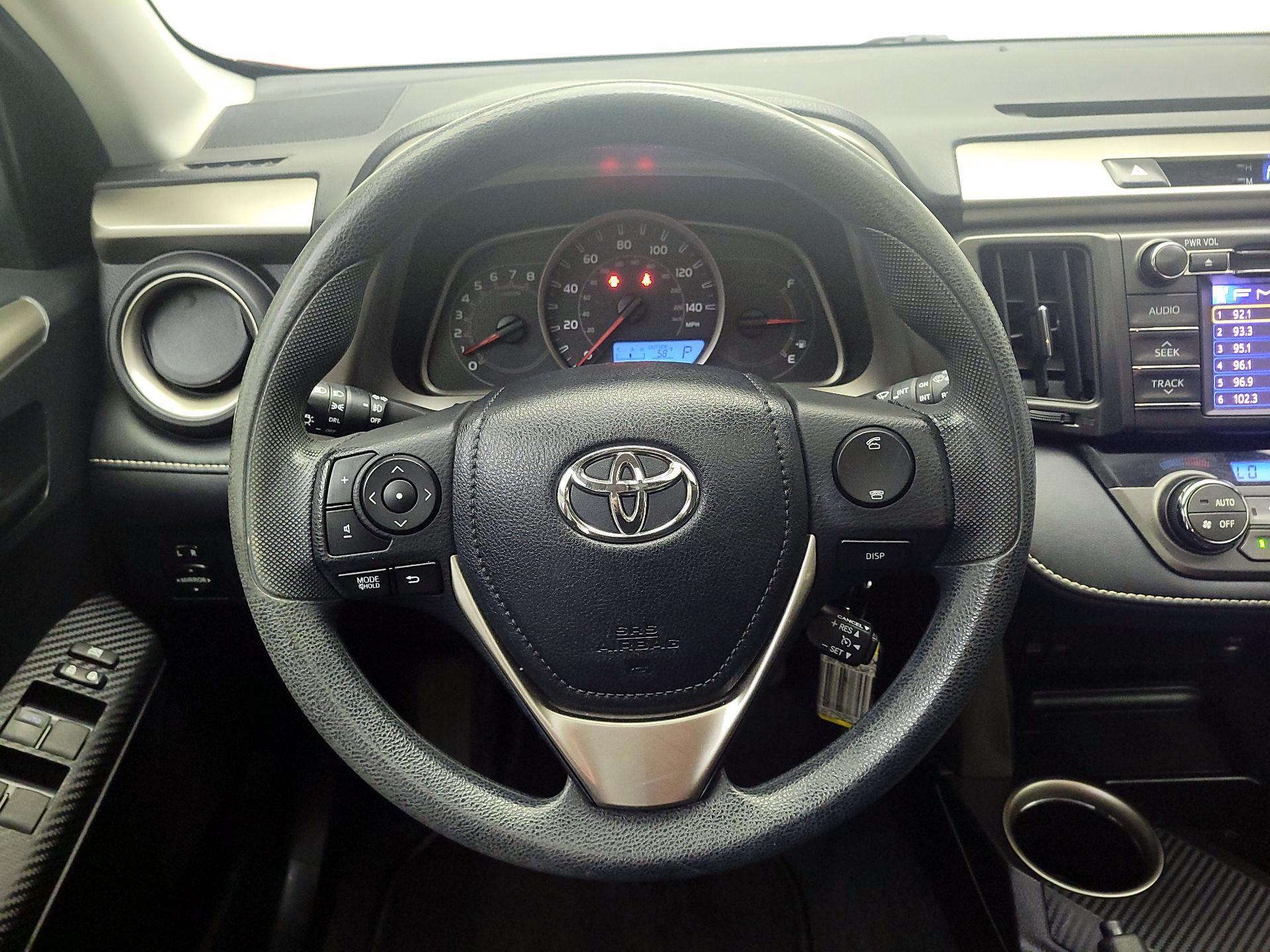 Thumbnail: 2013 Toyota RAV4 - 10