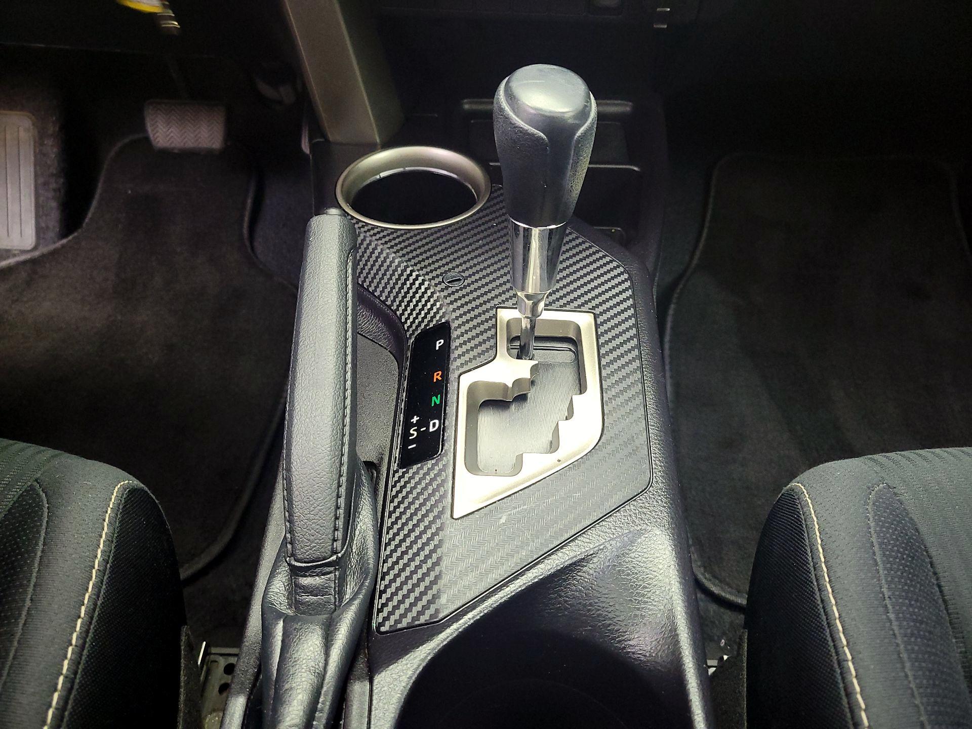Thumbnail: 2013 Toyota RAV4 - 17