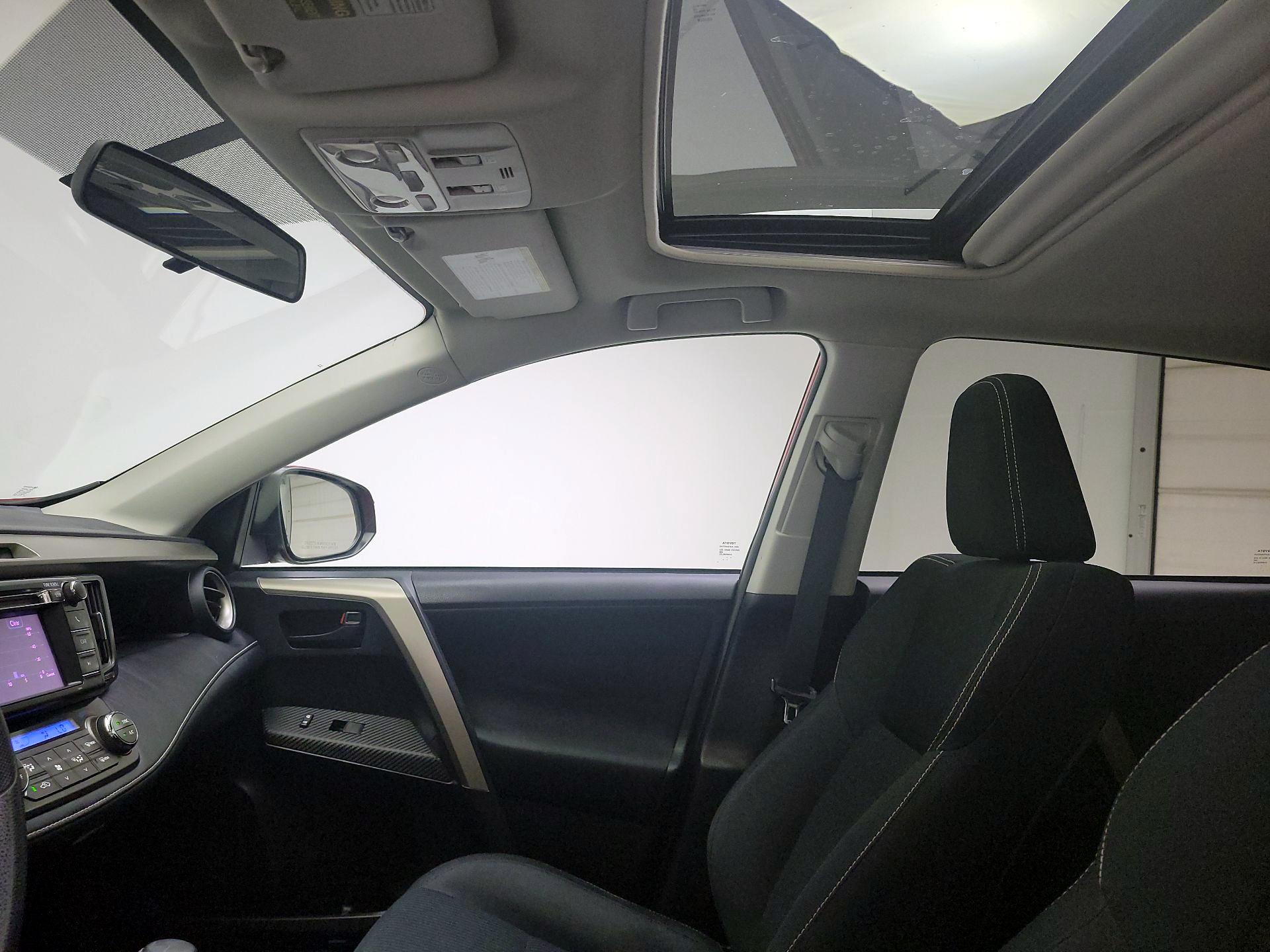 Thumbnail: 2013 Toyota RAV4 - 19