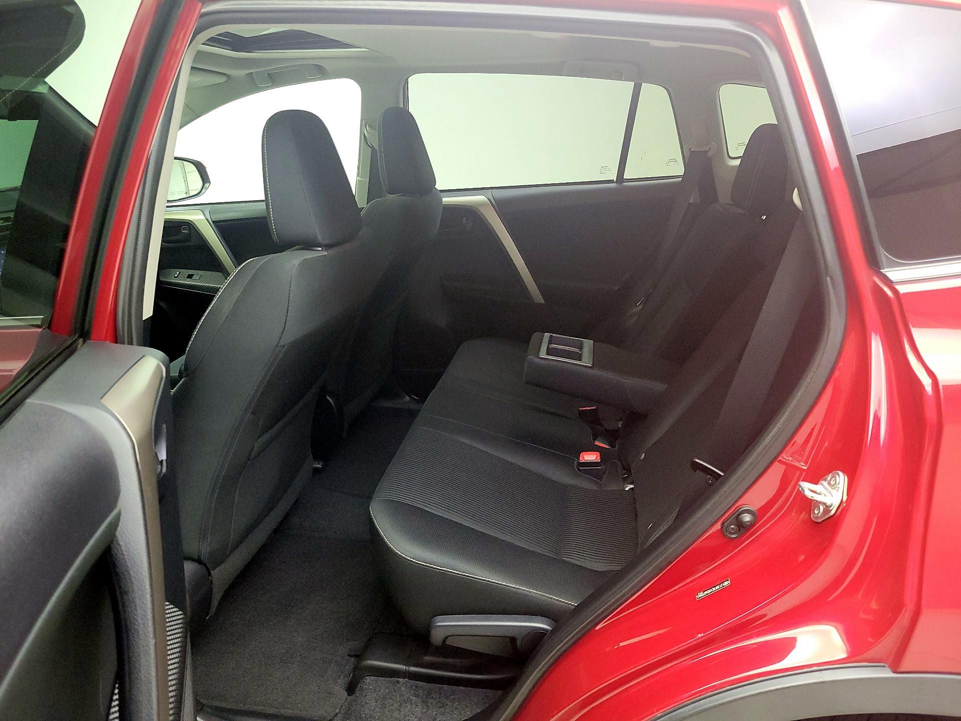 Thumbnail: 2013 Toyota RAV4 - 20