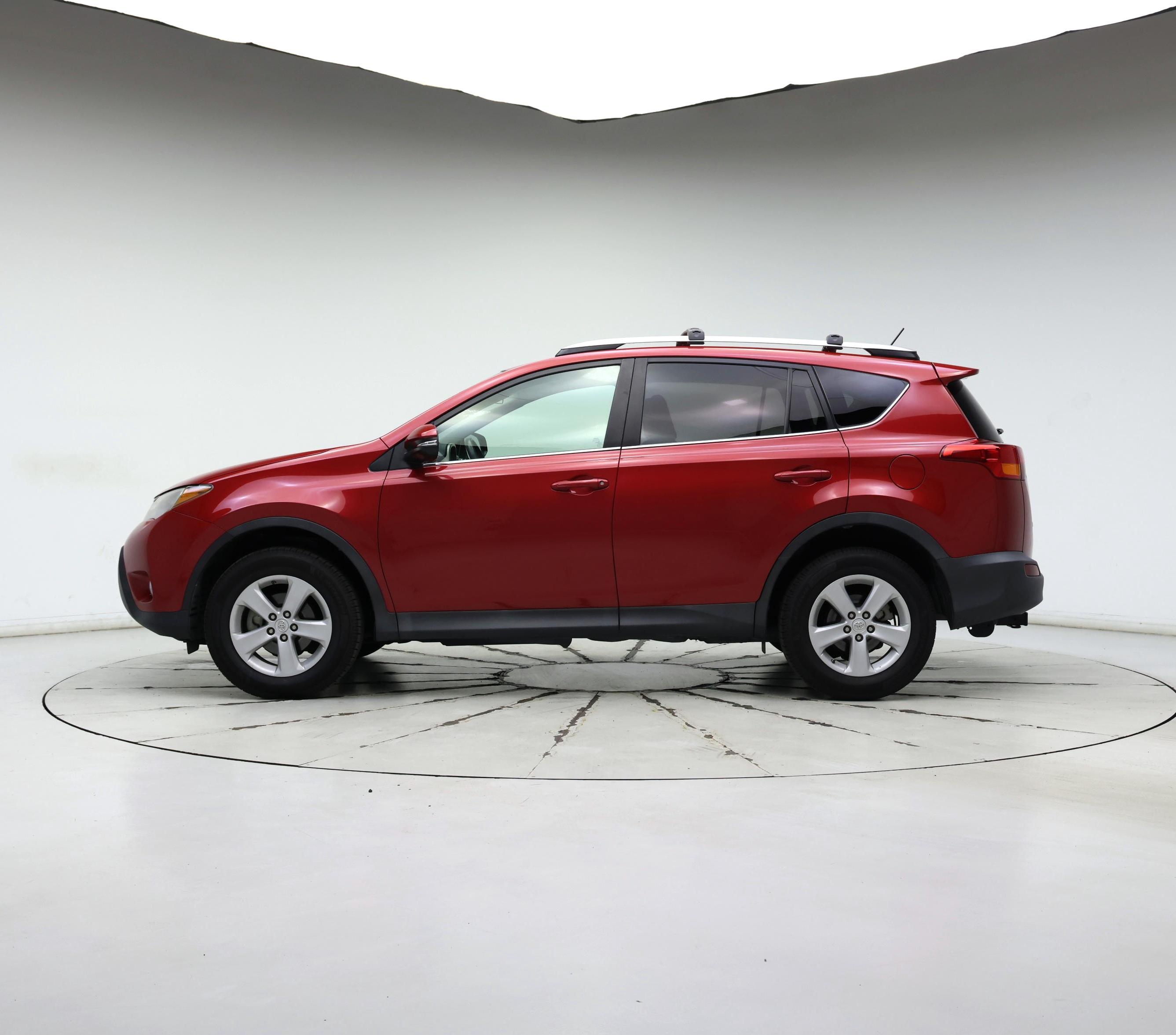 Thumbnail: 2013 Toyota RAV4 - 3