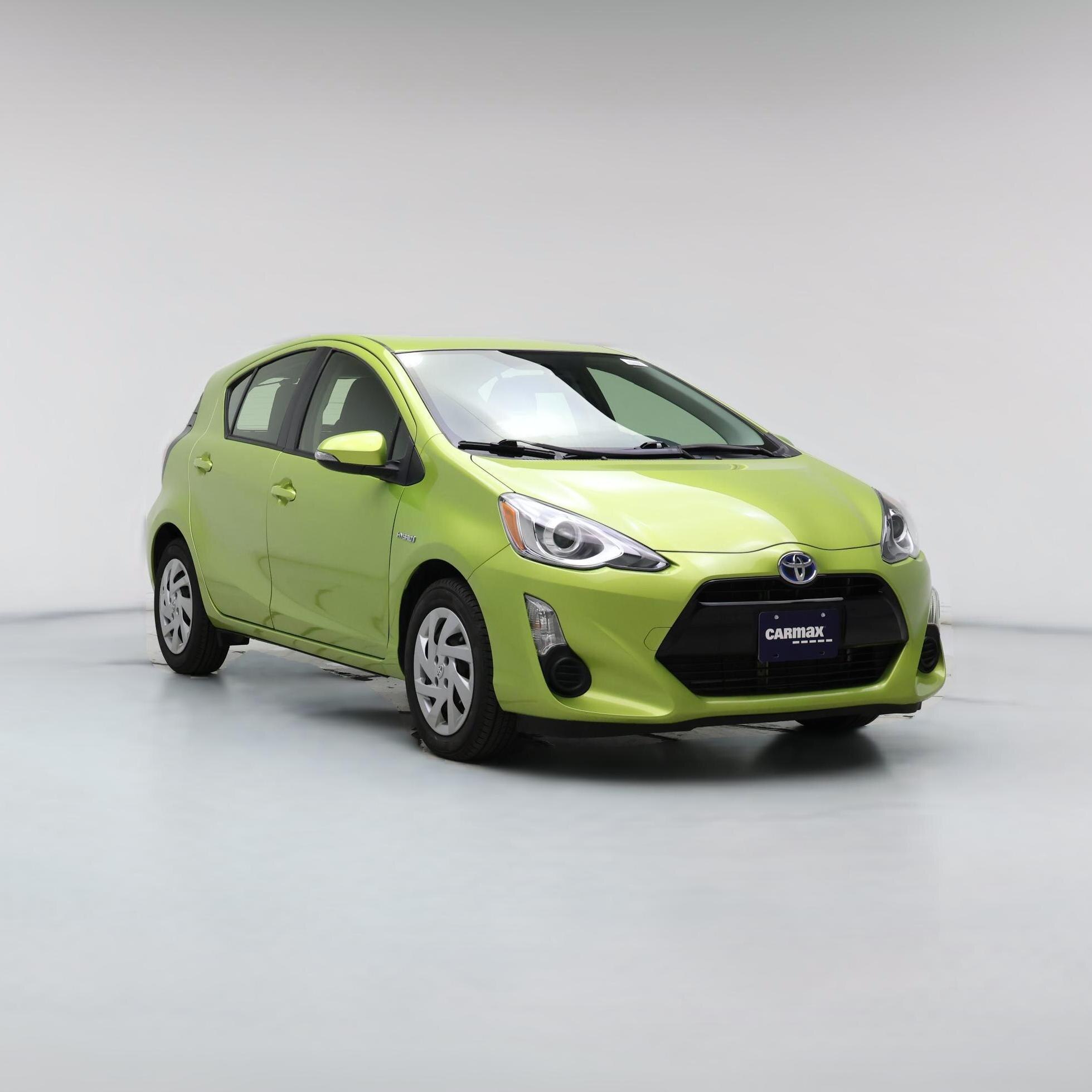 Thumbnail: 2015 Toyota Prius c - 1