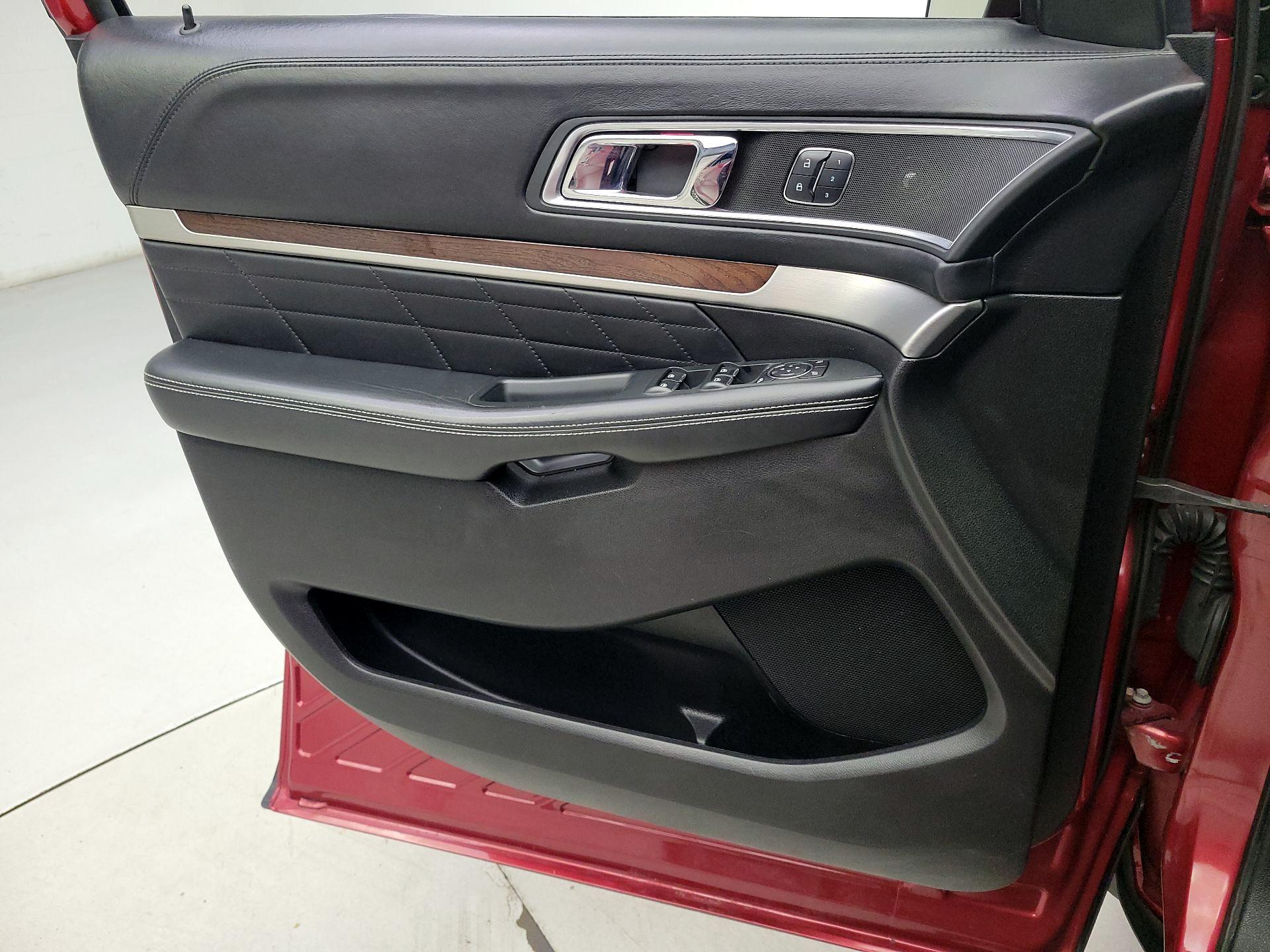 Thumbnail: 2017 Ford Explorer - 12