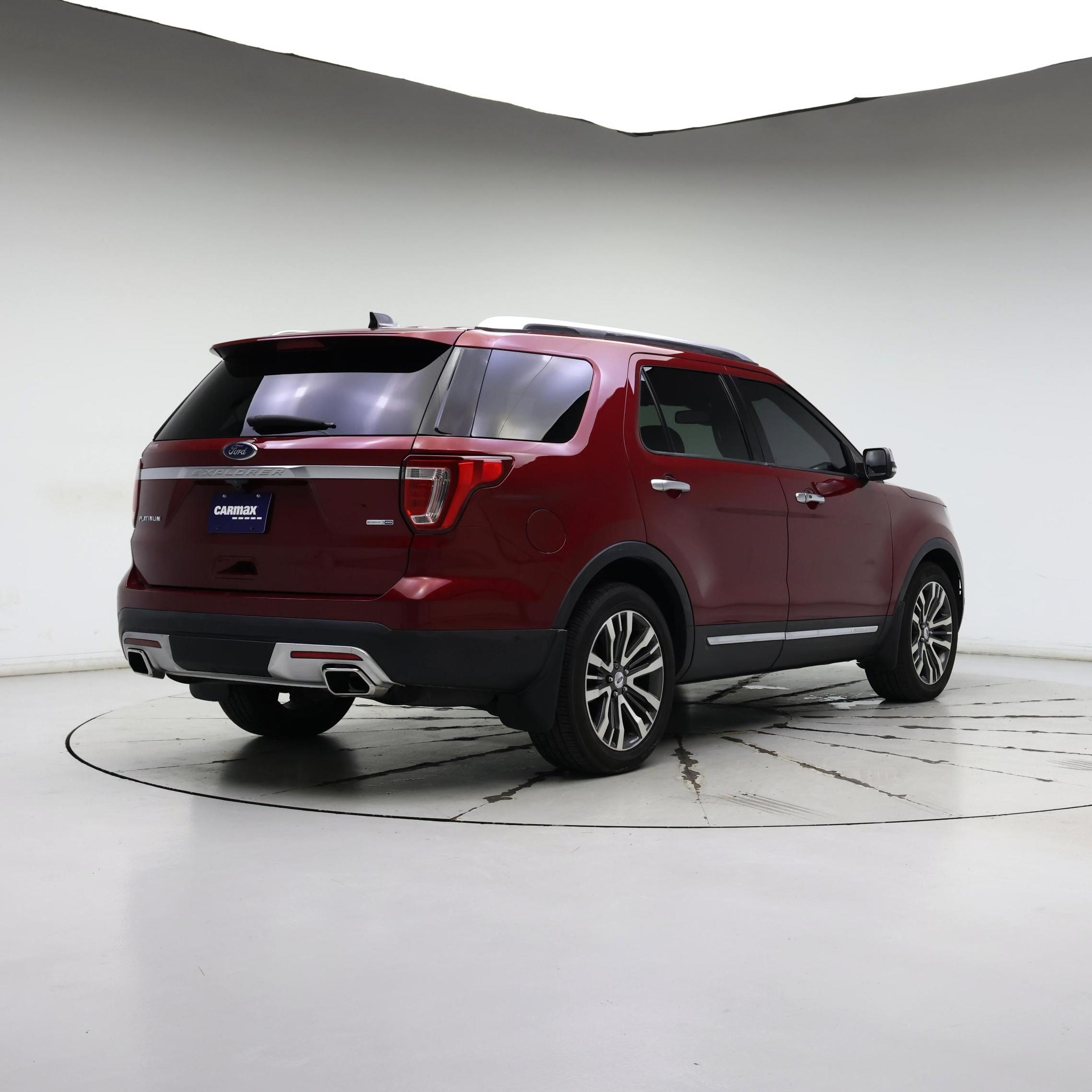 Thumbnail: 2017 Ford Explorer - 8