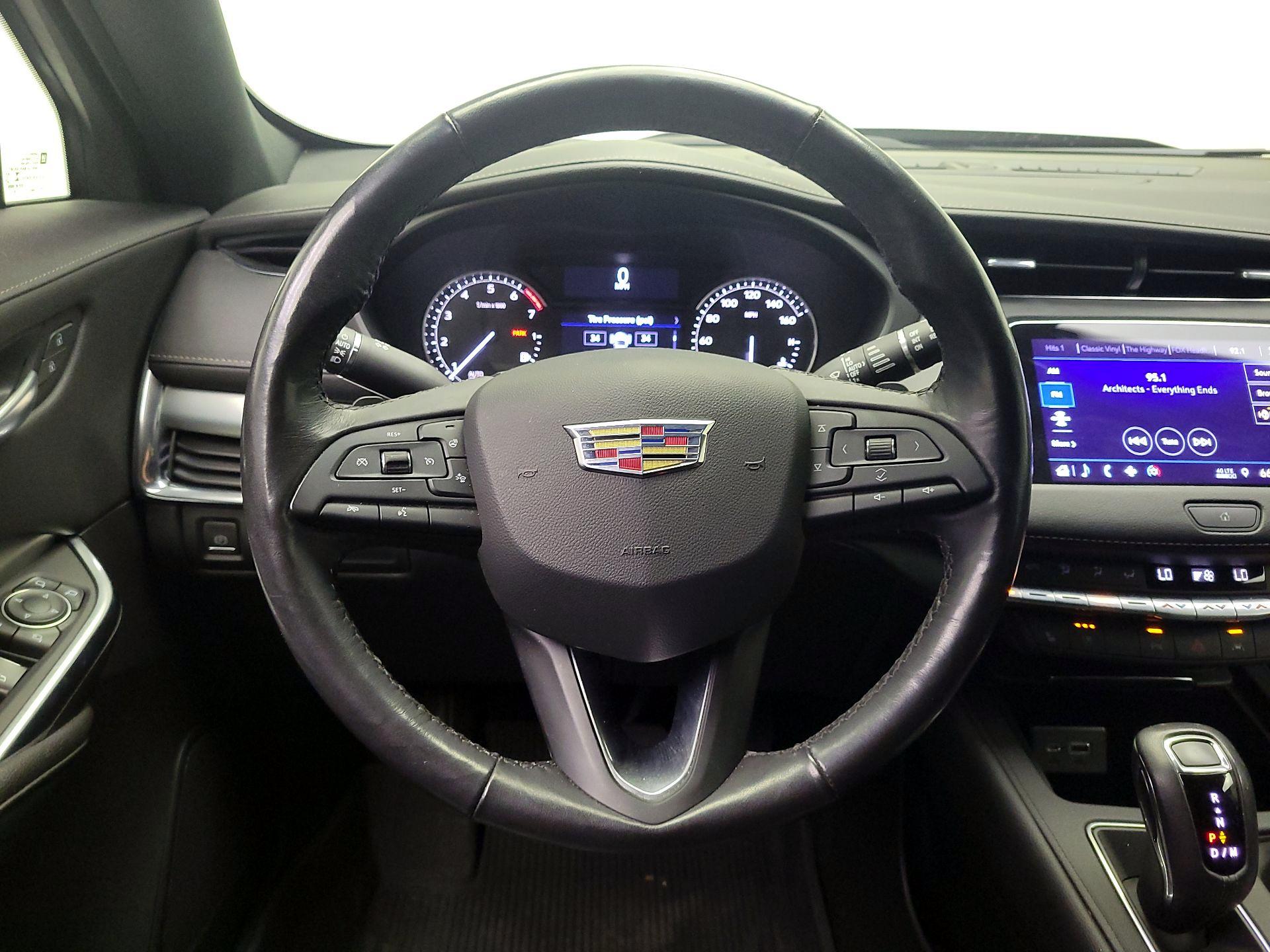 Thumbnail: 2019 Cadillac XT4 - 10