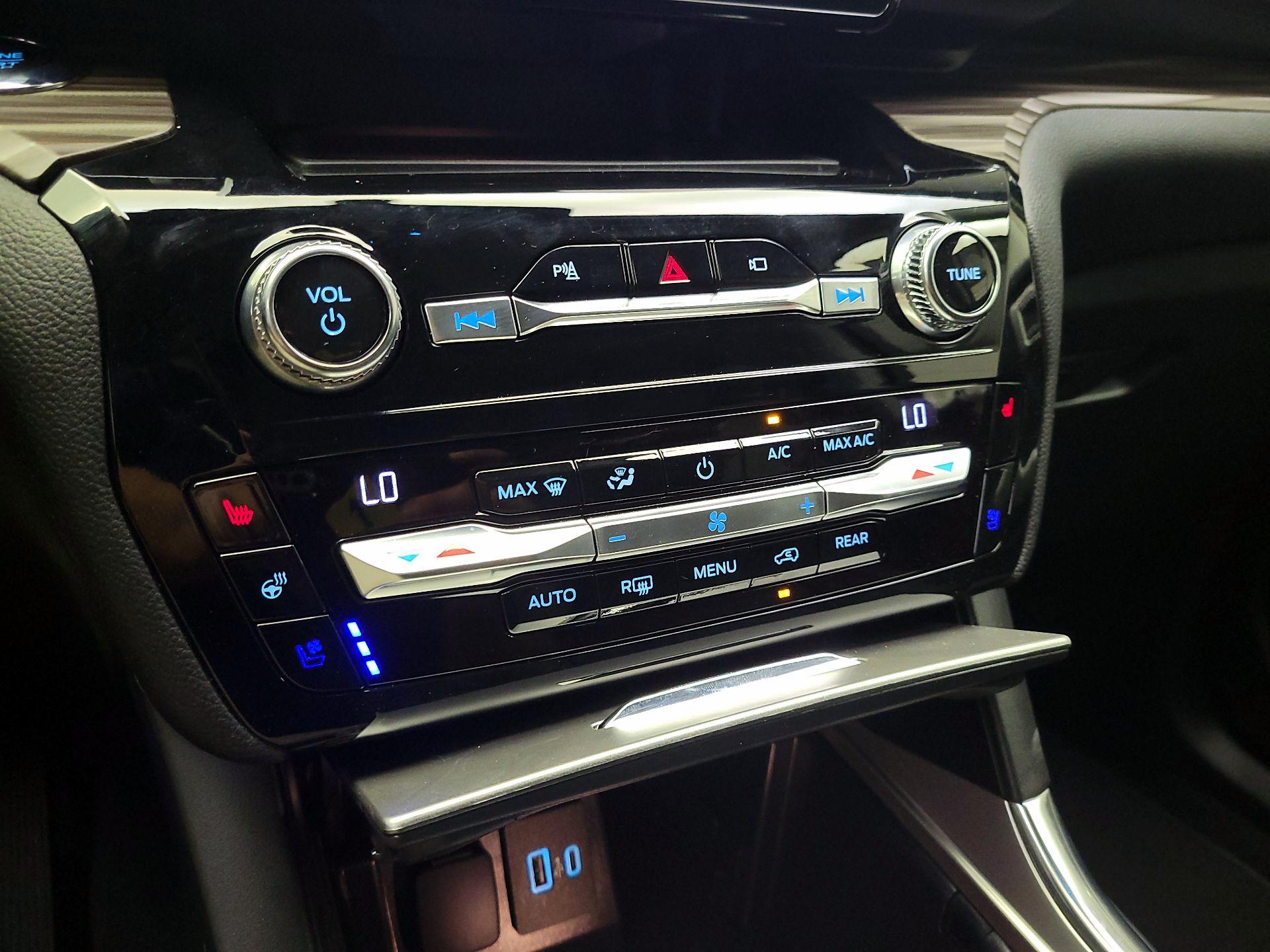 Thumbnail: 2021 Ford Explorer - 17