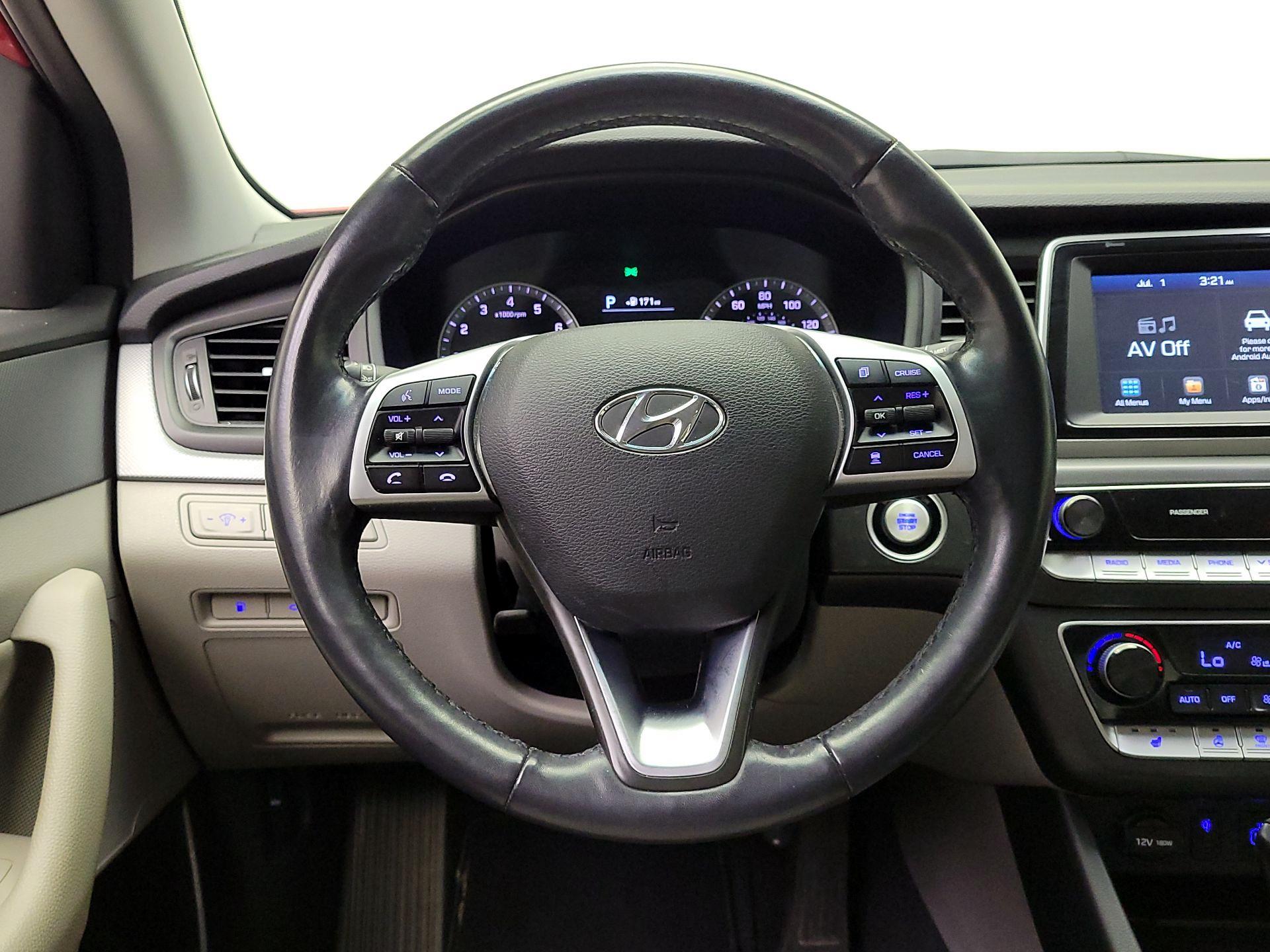 Thumbnail: 2019 Hyundai Sonata - 10