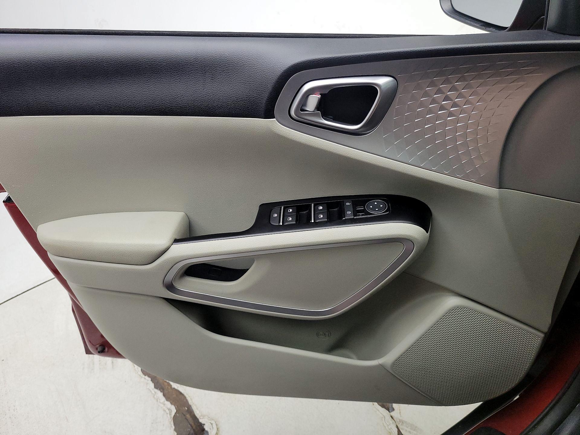 Thumbnail: 2022 Kia Soul - 12