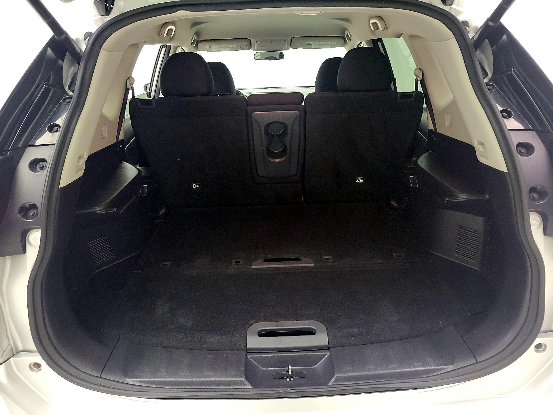 Thumbnail: 2018 Nissan Rogue - 20