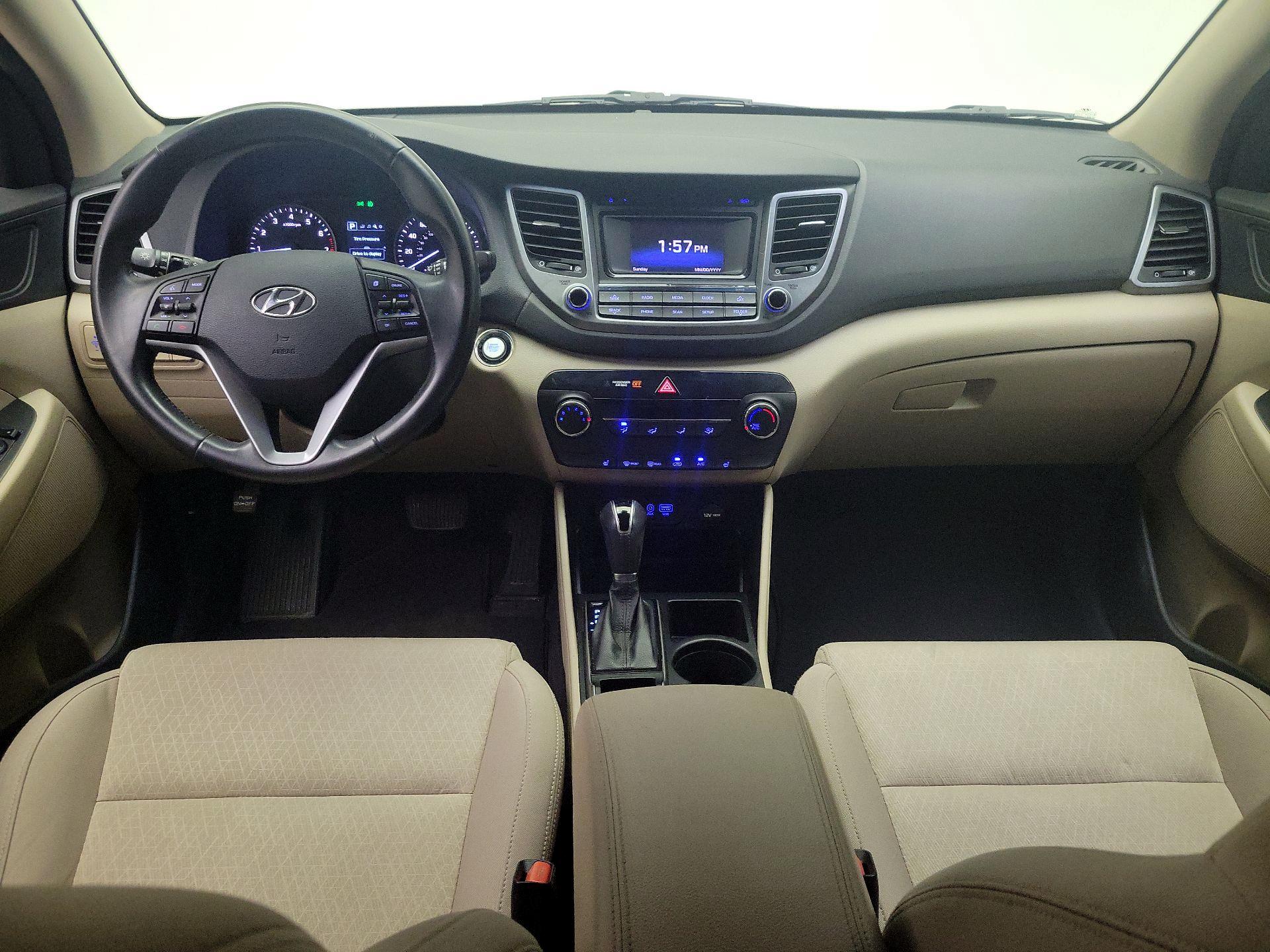 Thumbnail: 2016 Hyundai Tucson - 9