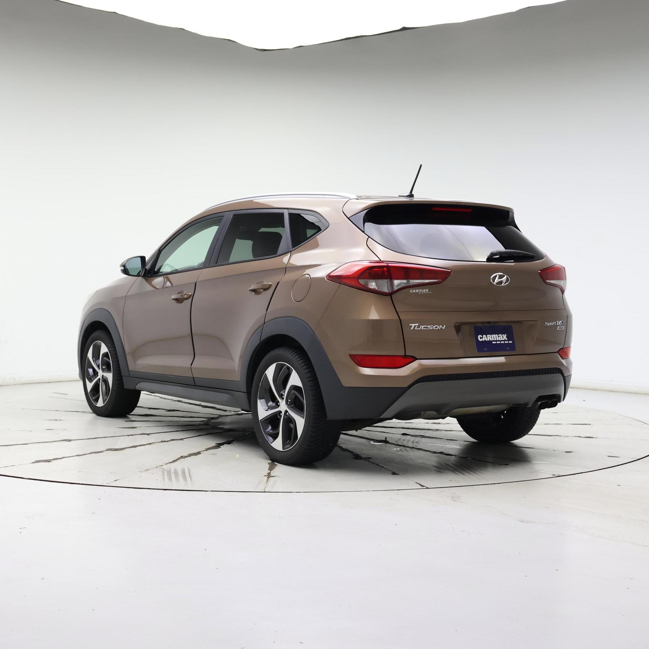 Thumbnail: 2016 Hyundai Tucson - 2