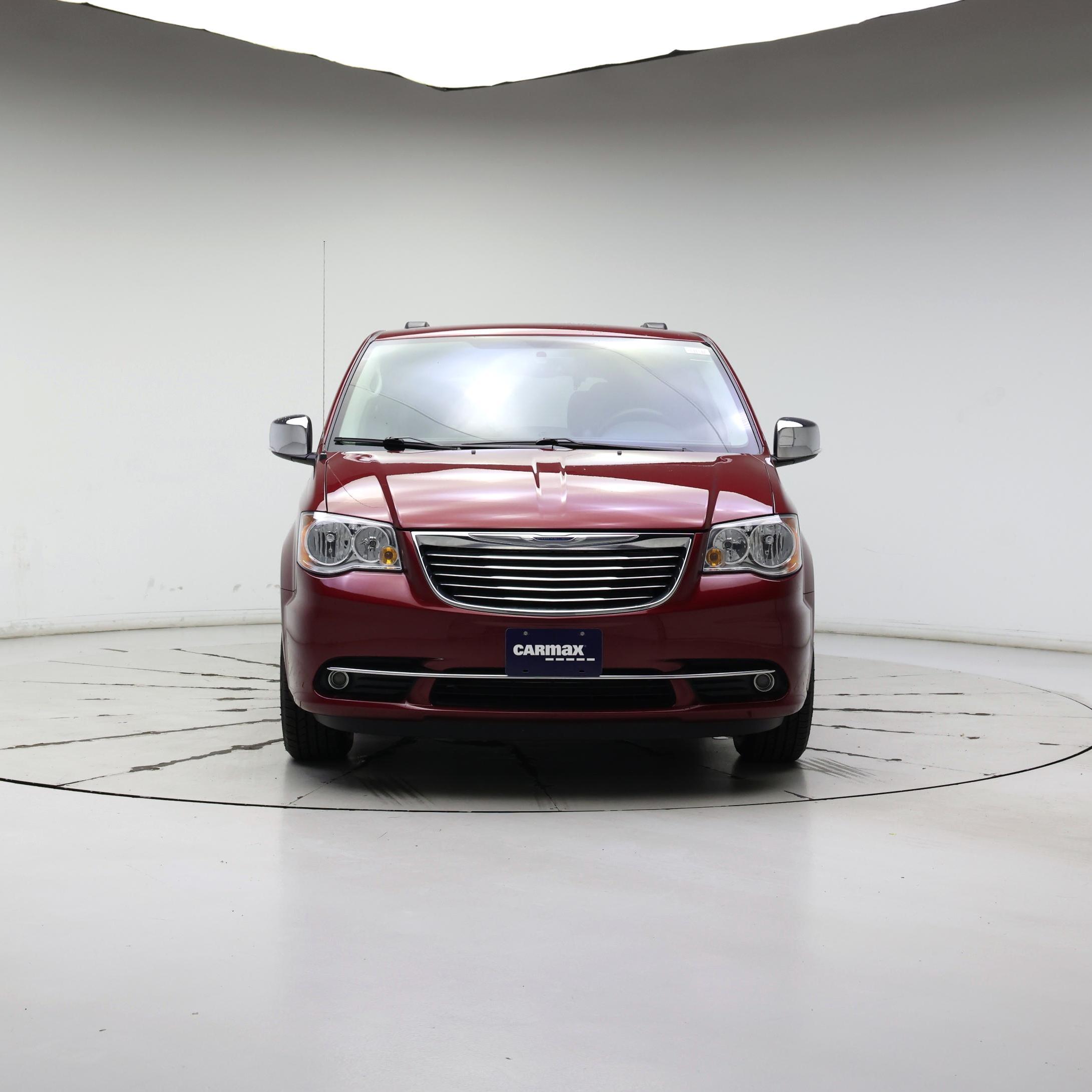Thumbnail: 2015 Chrysler Town & Country - 5