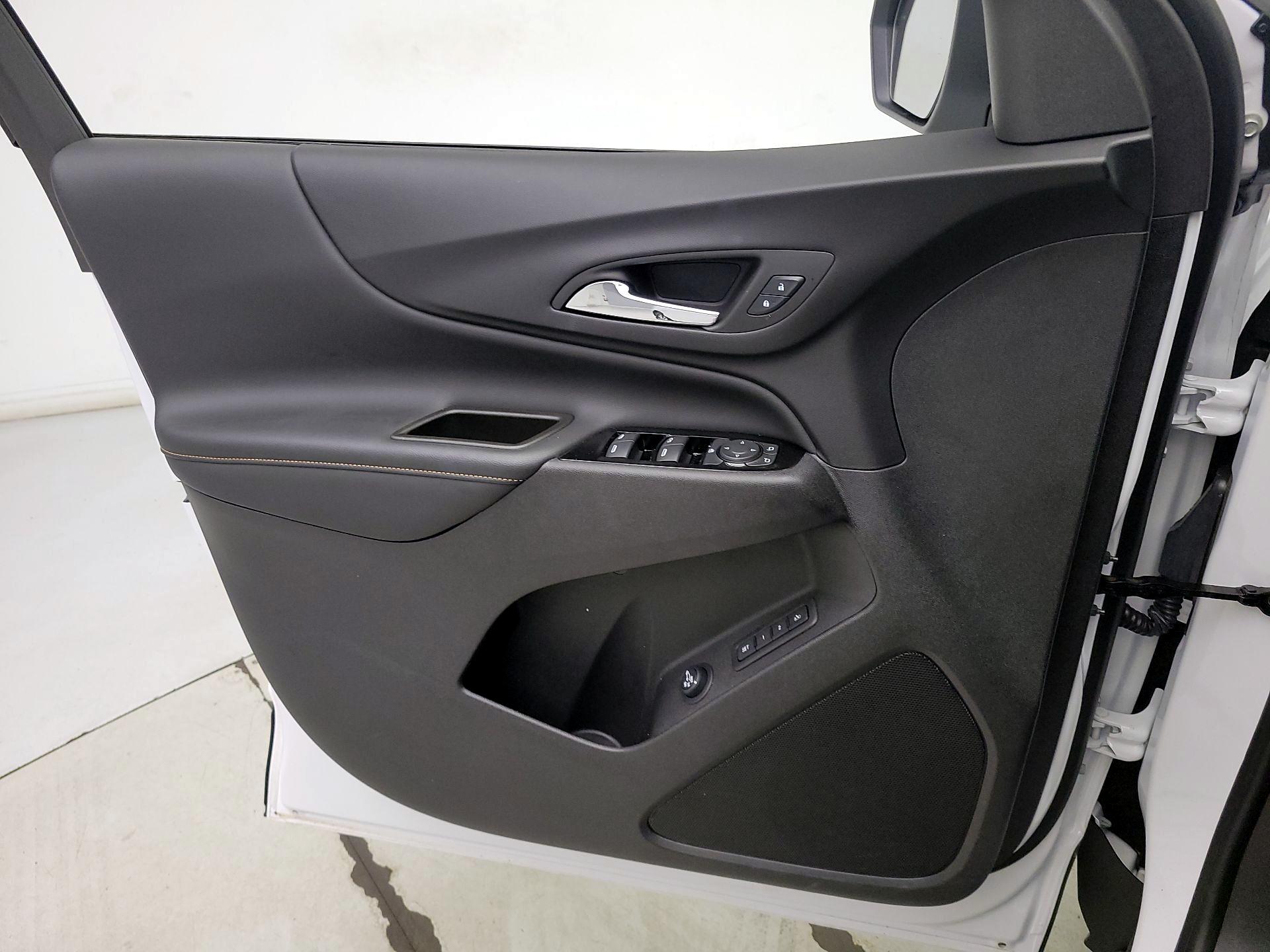 Thumbnail: 2024 Chevrolet Equinox - 12