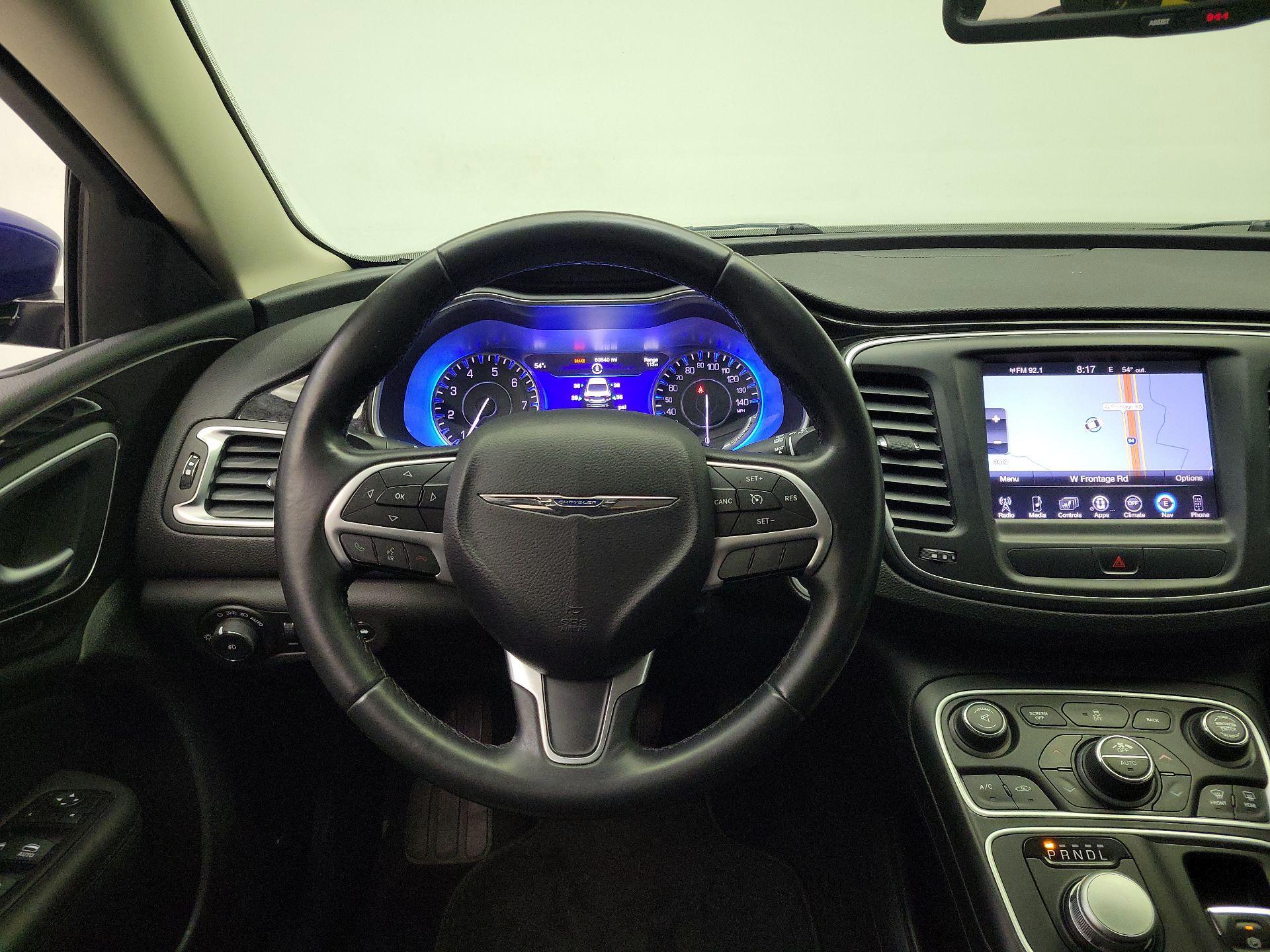 Thumbnail: 2015 Chrysler 200 - 10