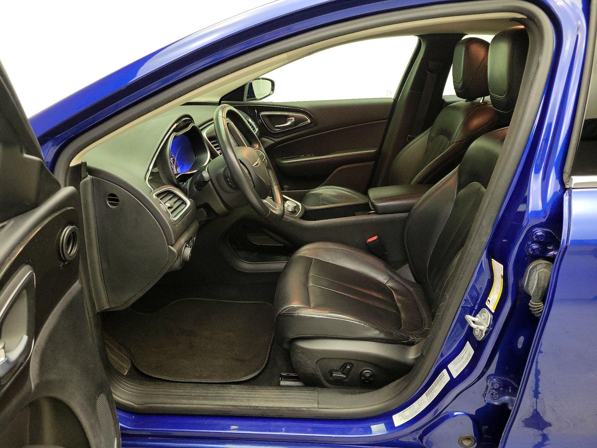Thumbnail: 2015 Chrysler 200 - 11
