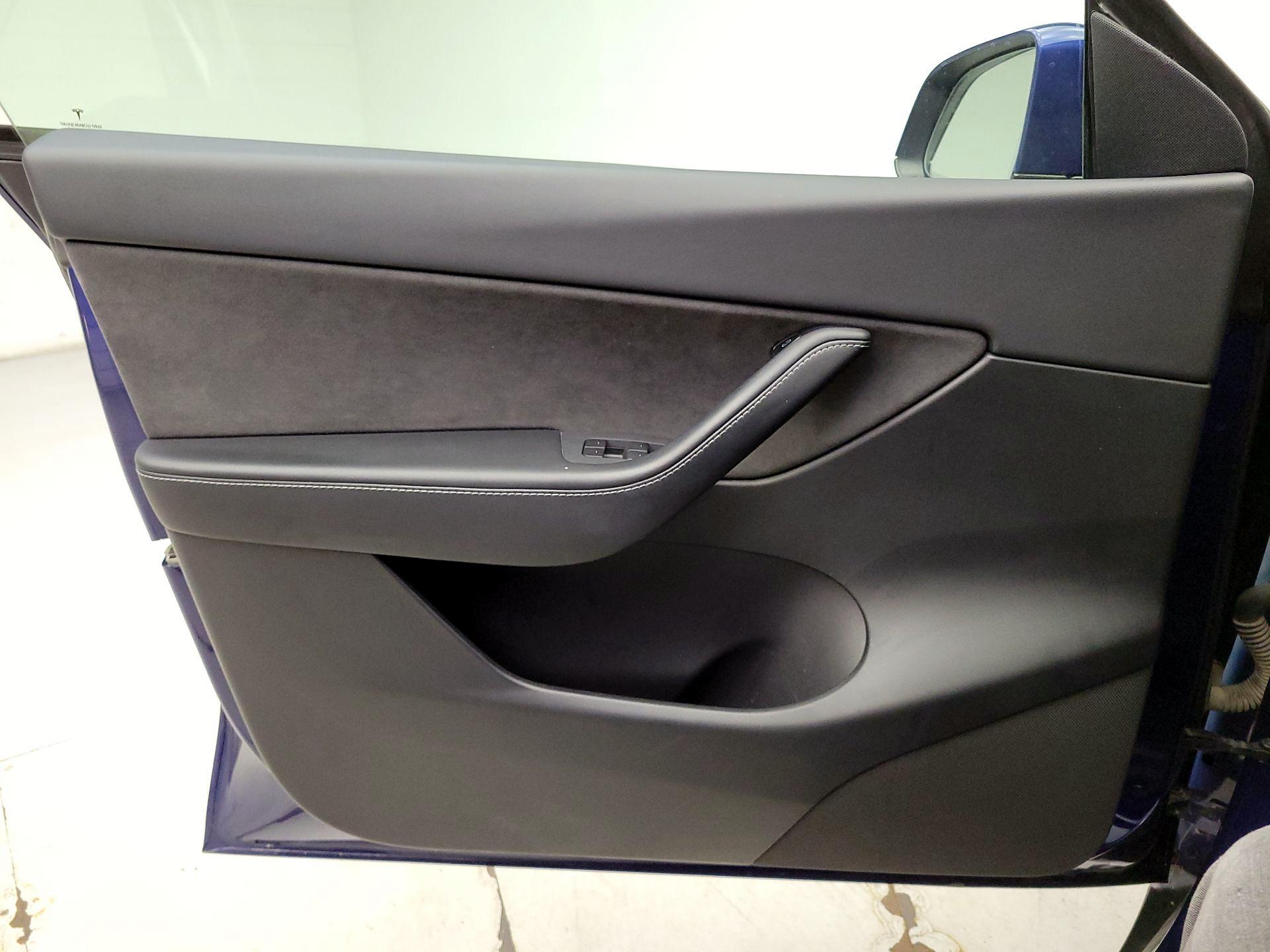 Thumbnail: 2021 Tesla Model Y - 12