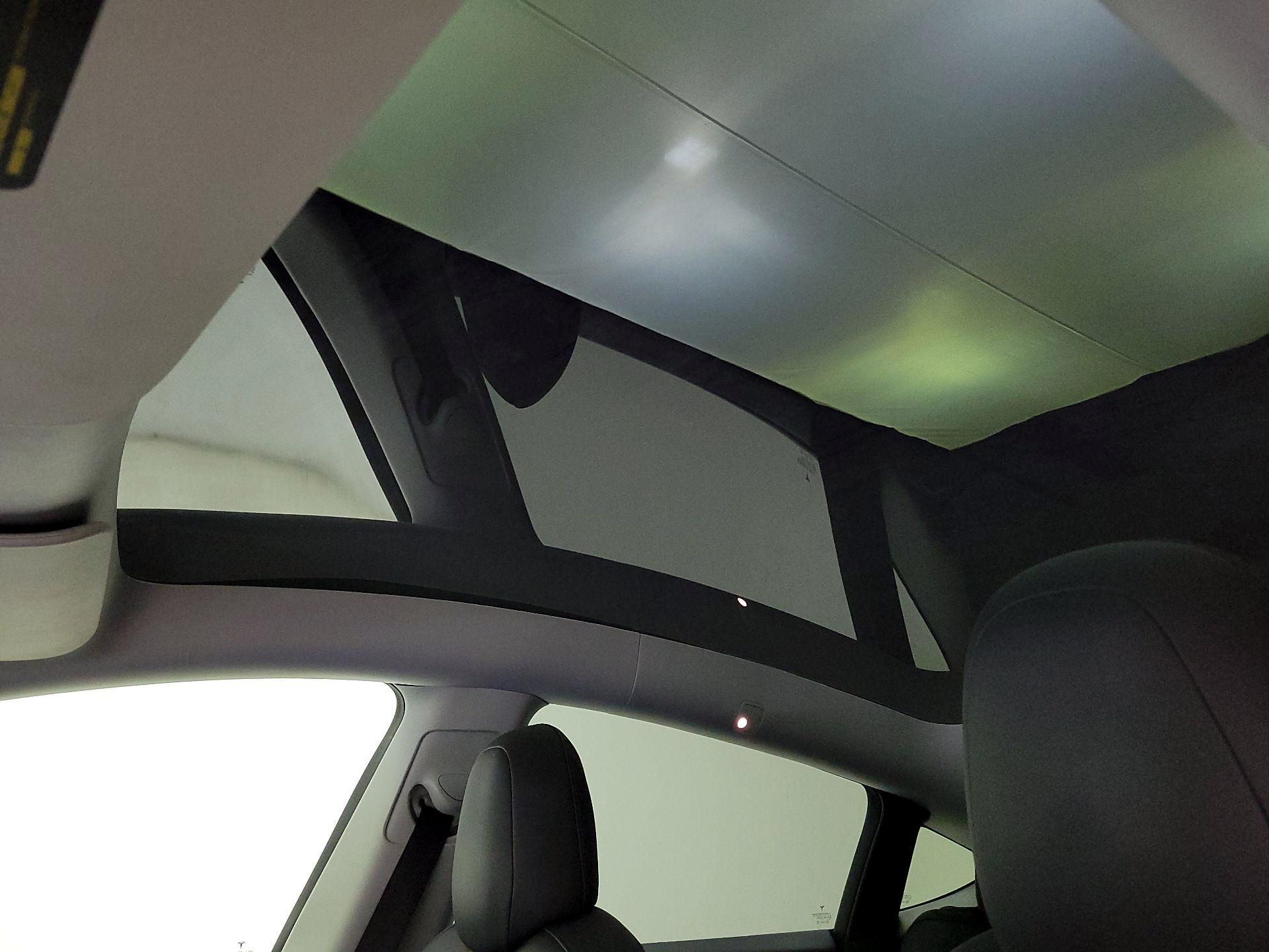 Thumbnail: 2021 Tesla Model Y - 18