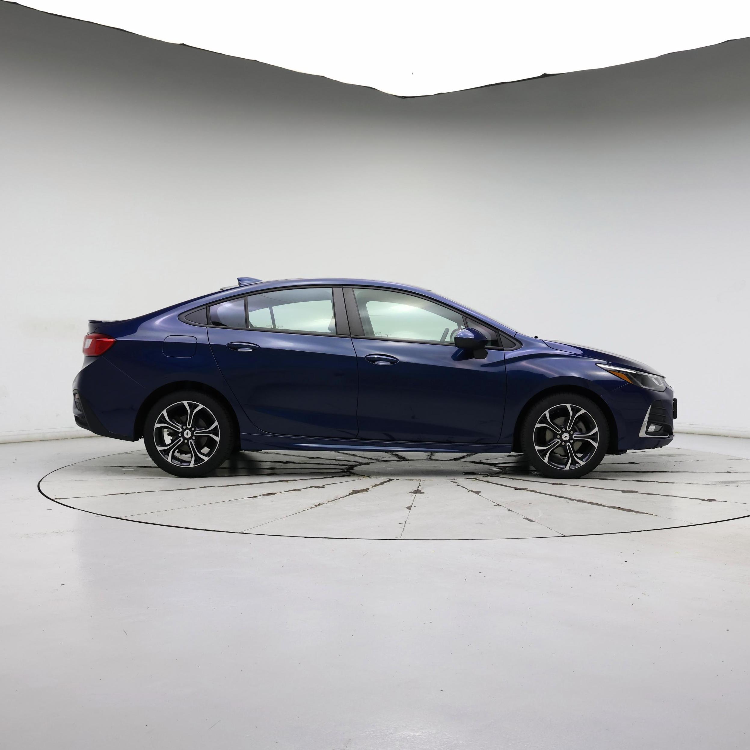 Thumbnail: 2019 Chevrolet Cruze - 7