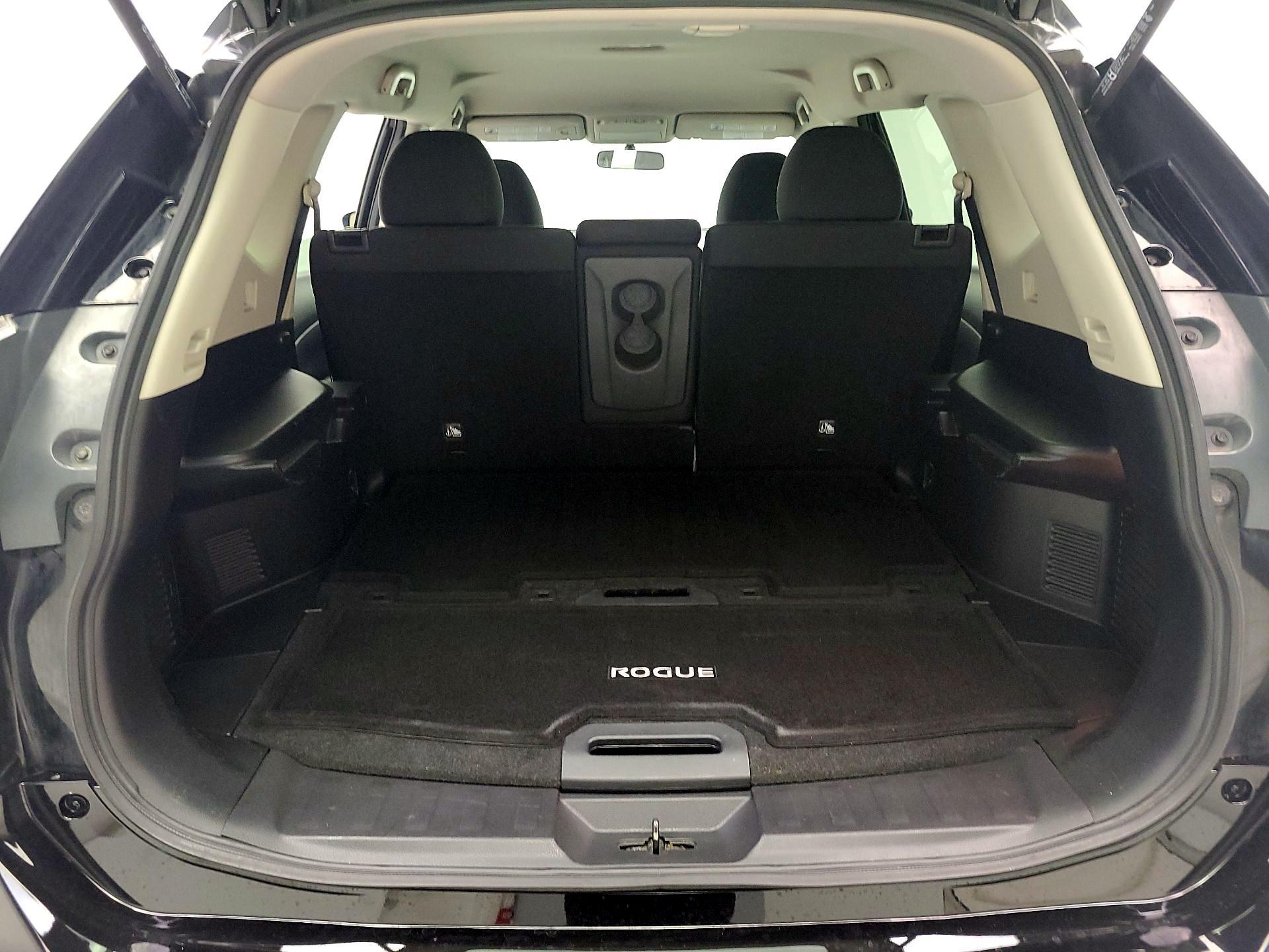 Thumbnail: 2016 Nissan Rogue - 20