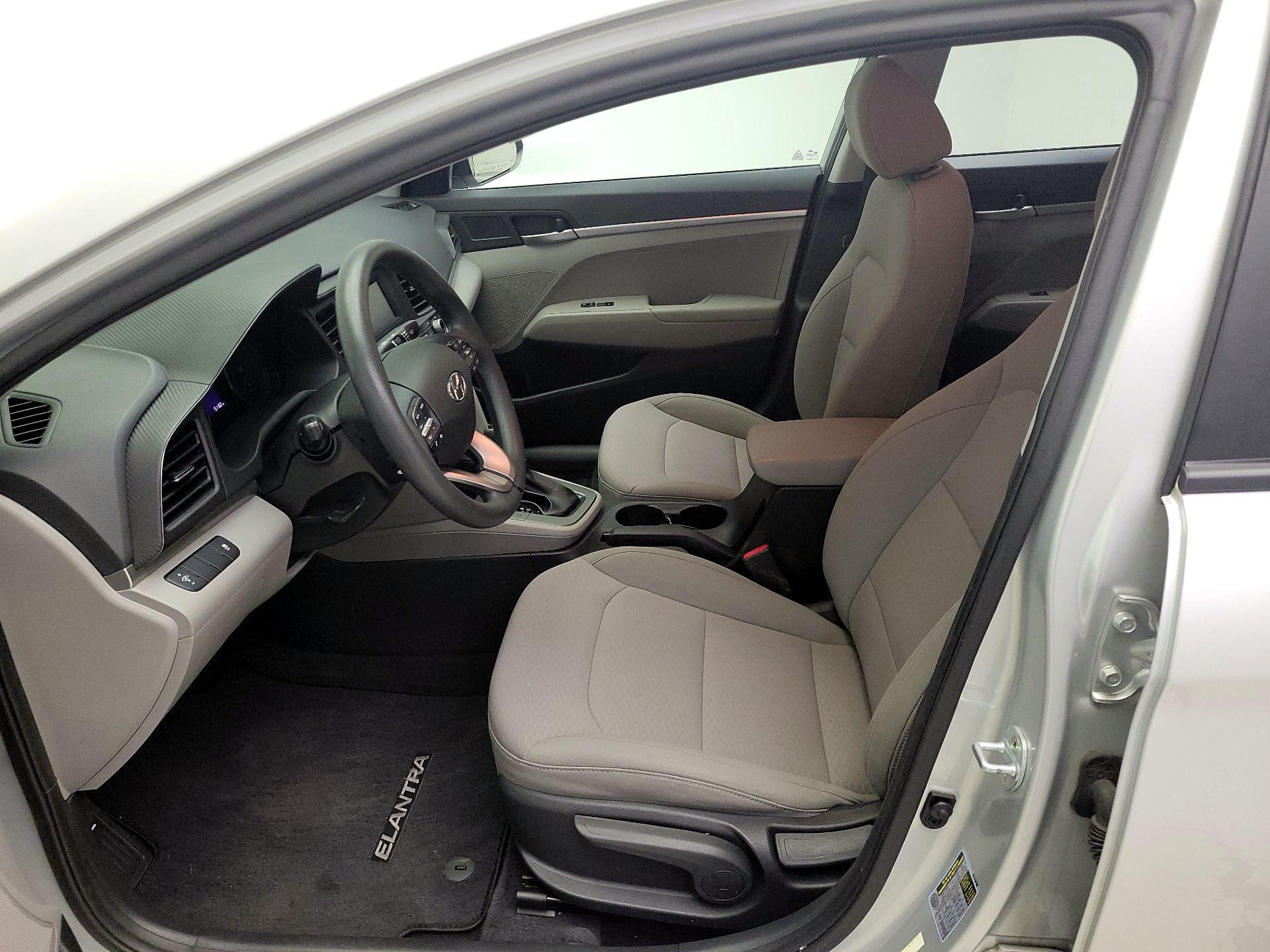 Thumbnail: 2019 Hyundai Elantra - 11