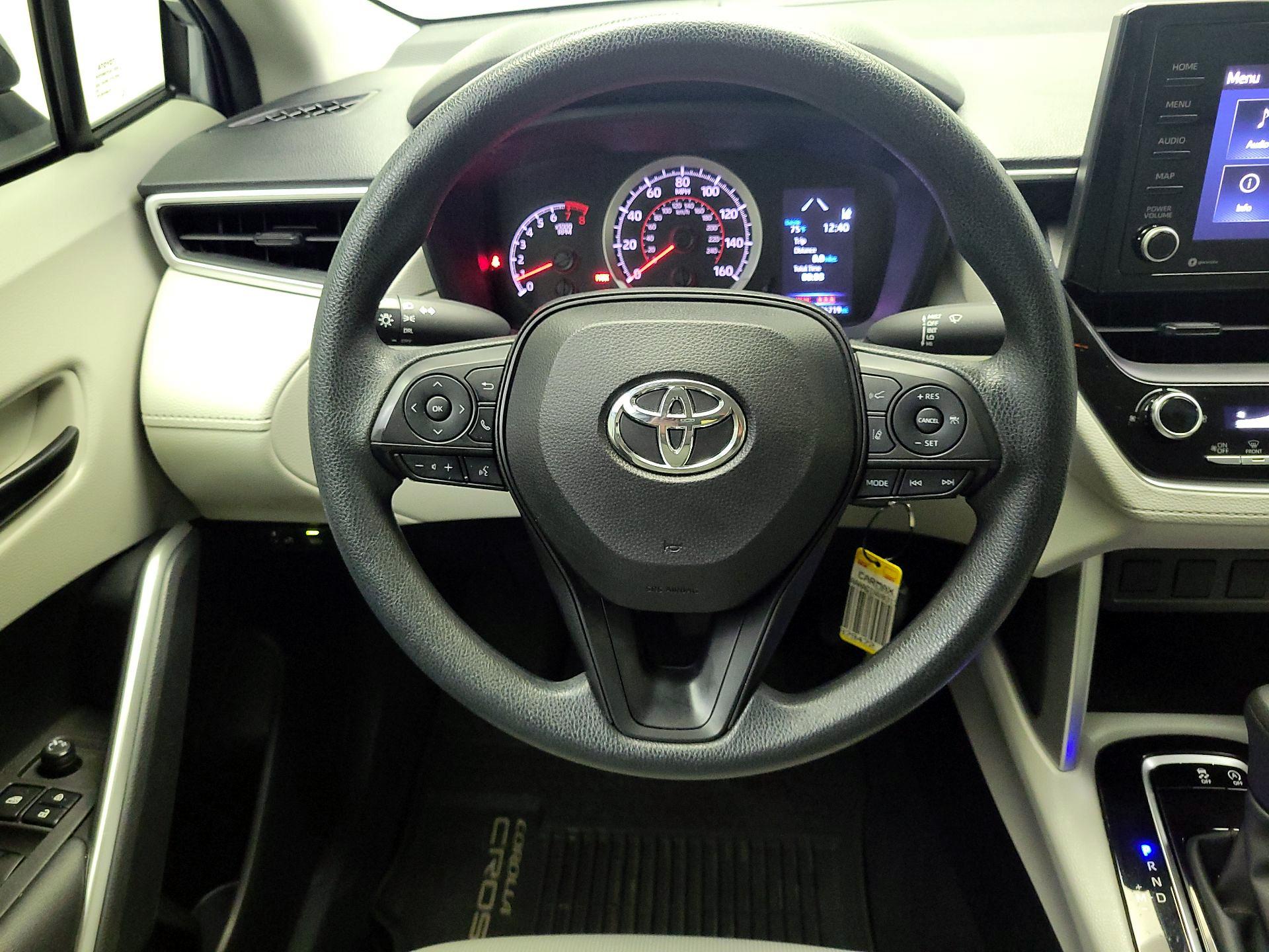 Thumbnail: 2022 Toyota Corolla Cross - 10