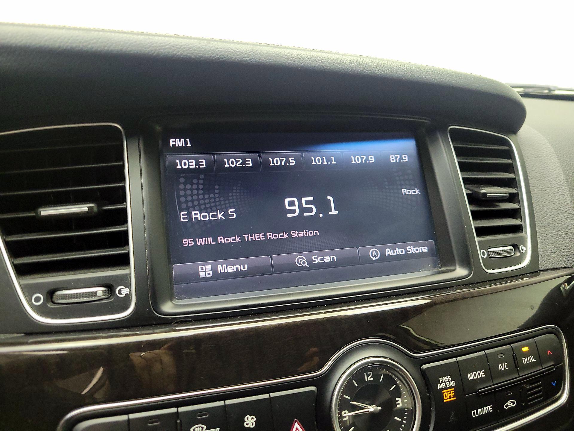 Thumbnail: 2014 Kia Cadenza - 15