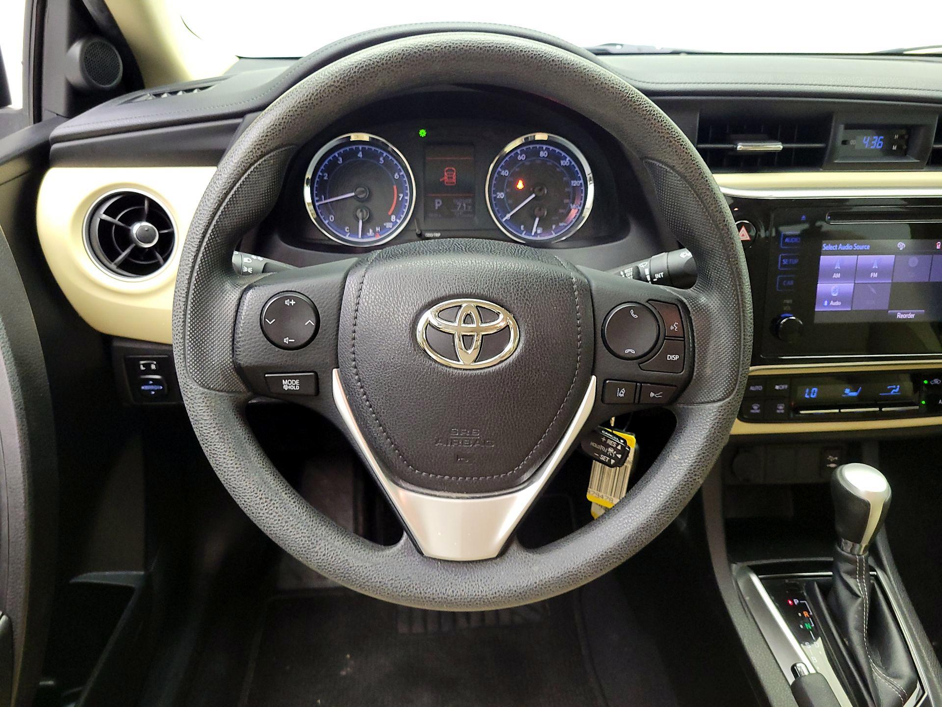Thumbnail: 2017 Toyota Corolla - 10