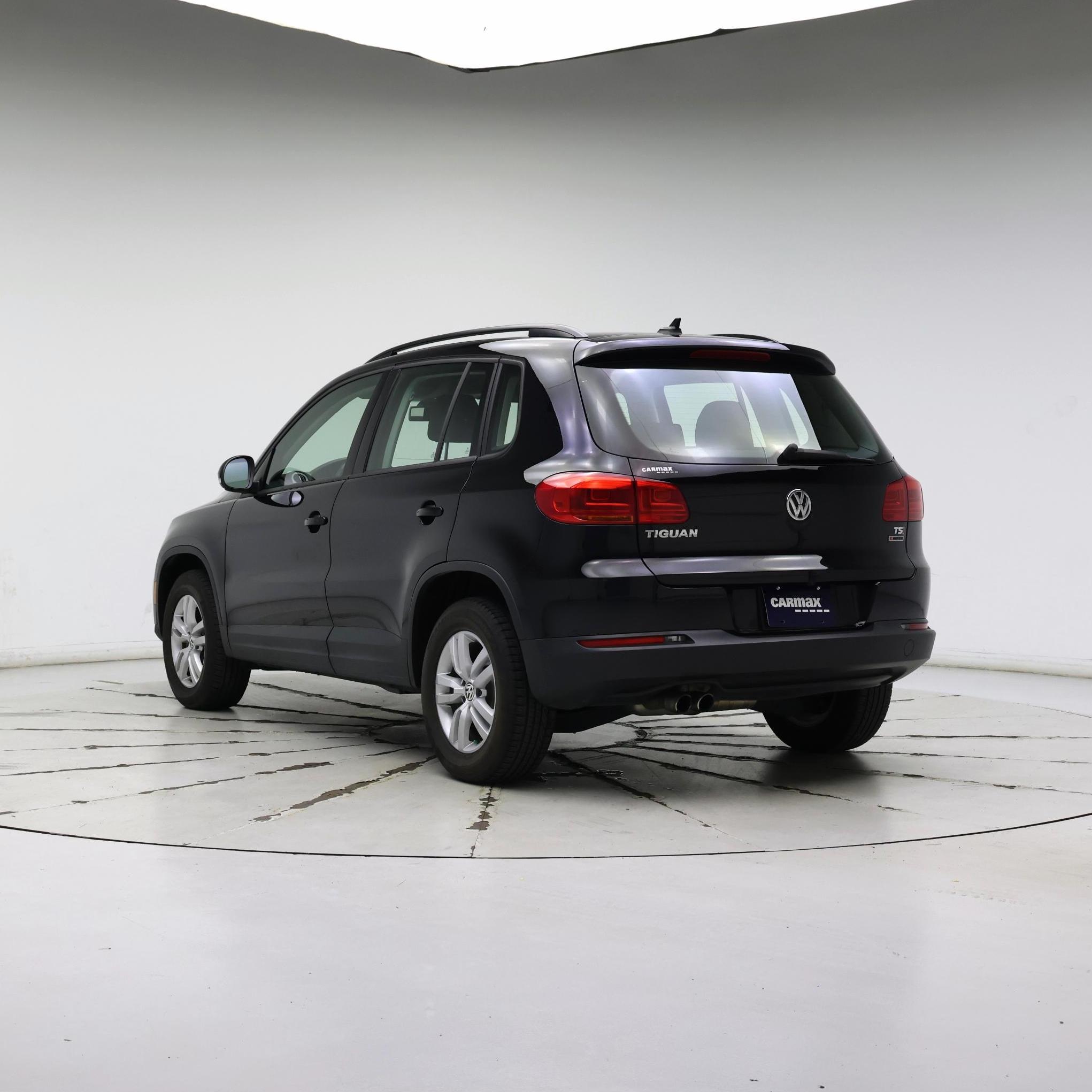 Thumbnail: 2017 Volkswagen Tiguan - 2