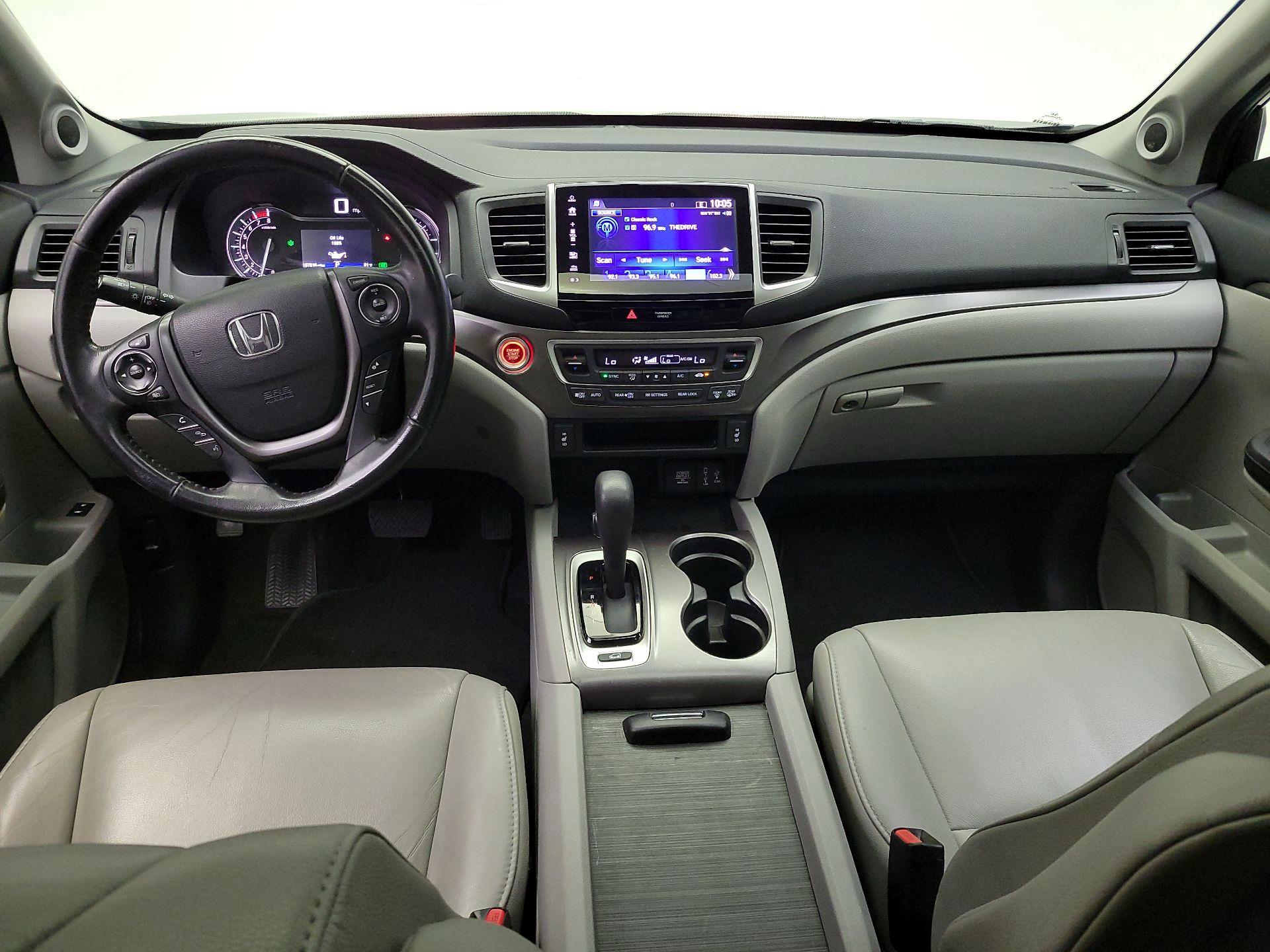 Thumbnail: 2018 Honda Pilot - 9