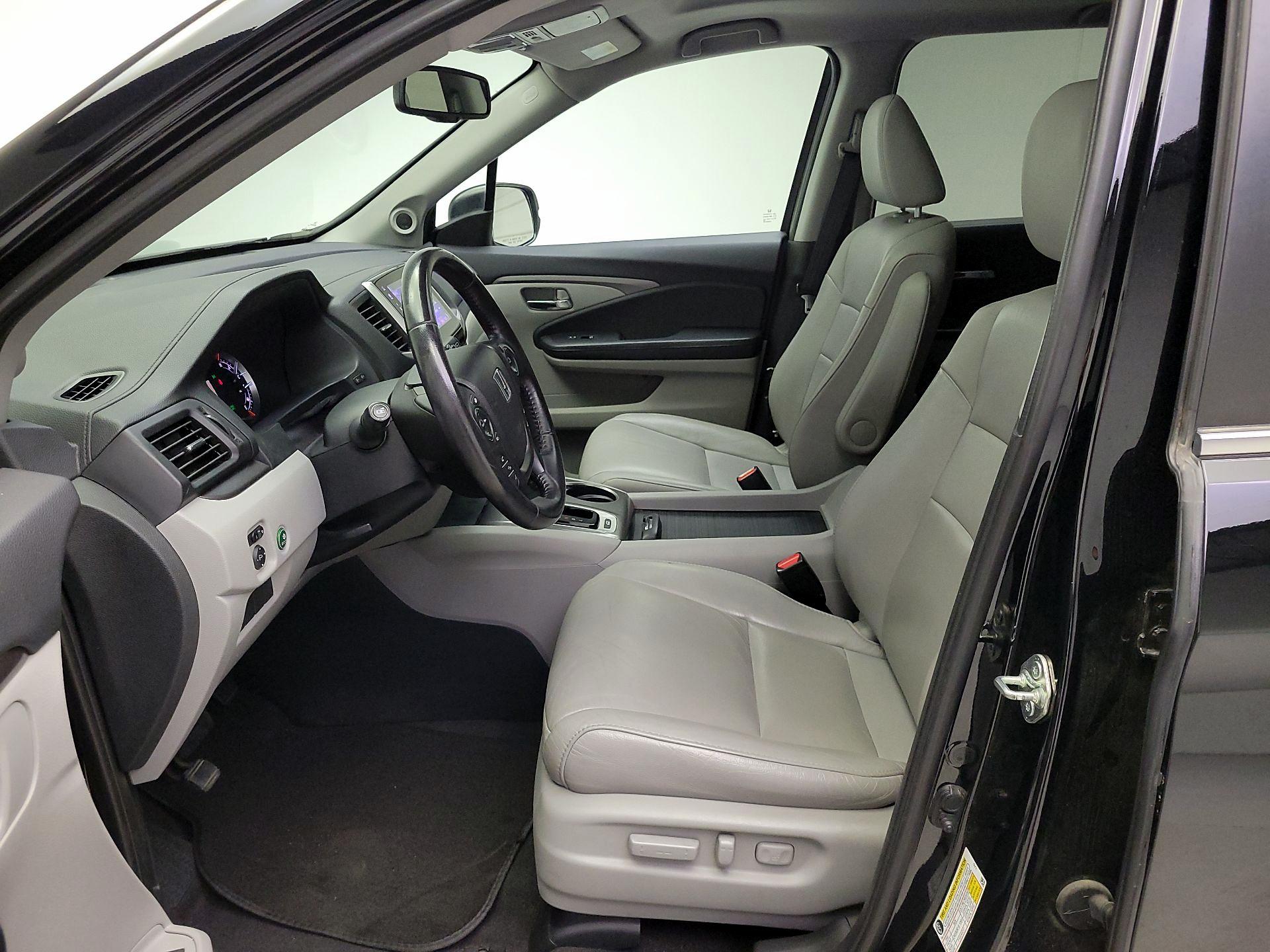 Thumbnail: 2018 Honda Pilot - 11
