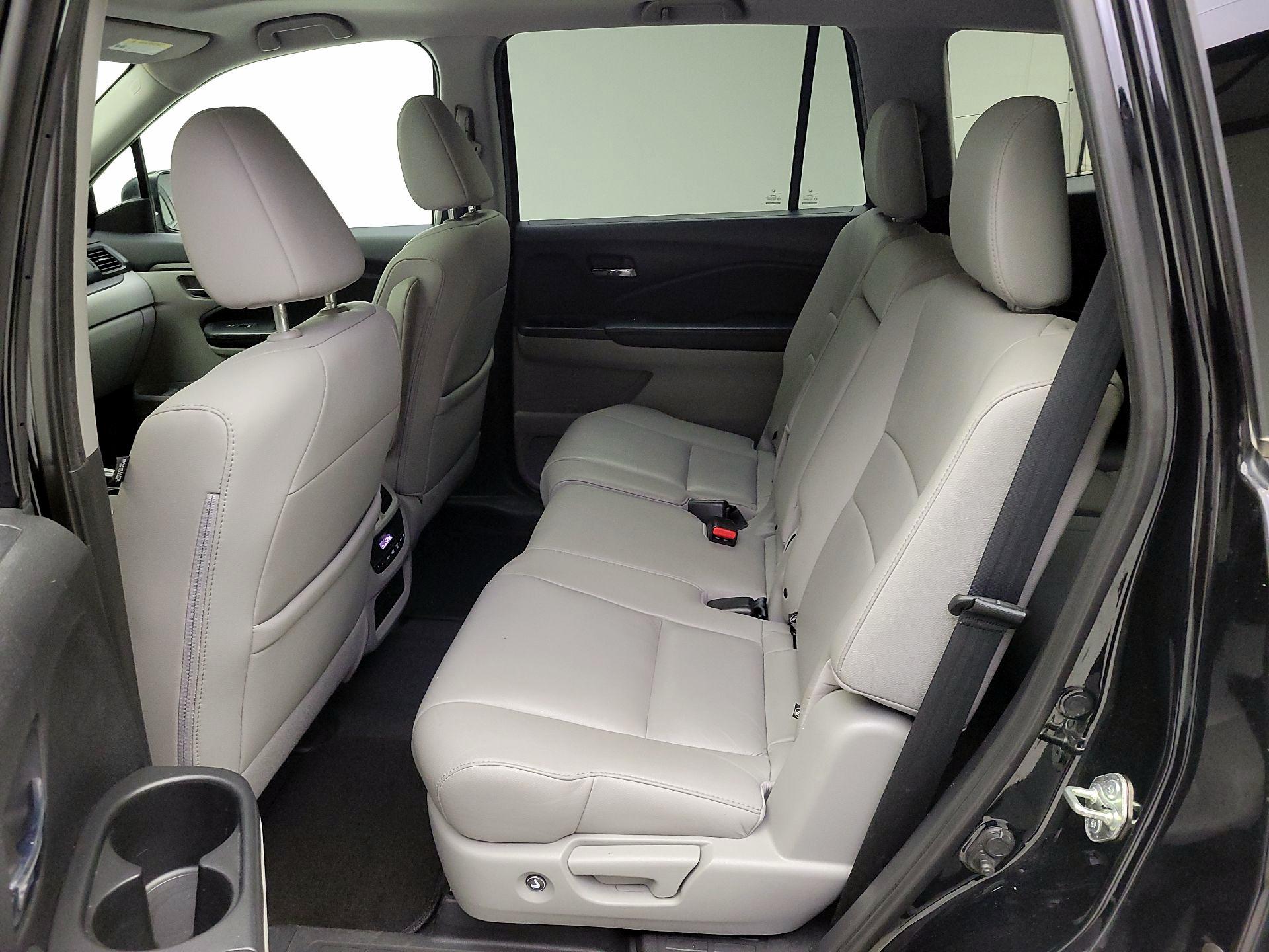 Thumbnail: 2018 Honda Pilot - 20