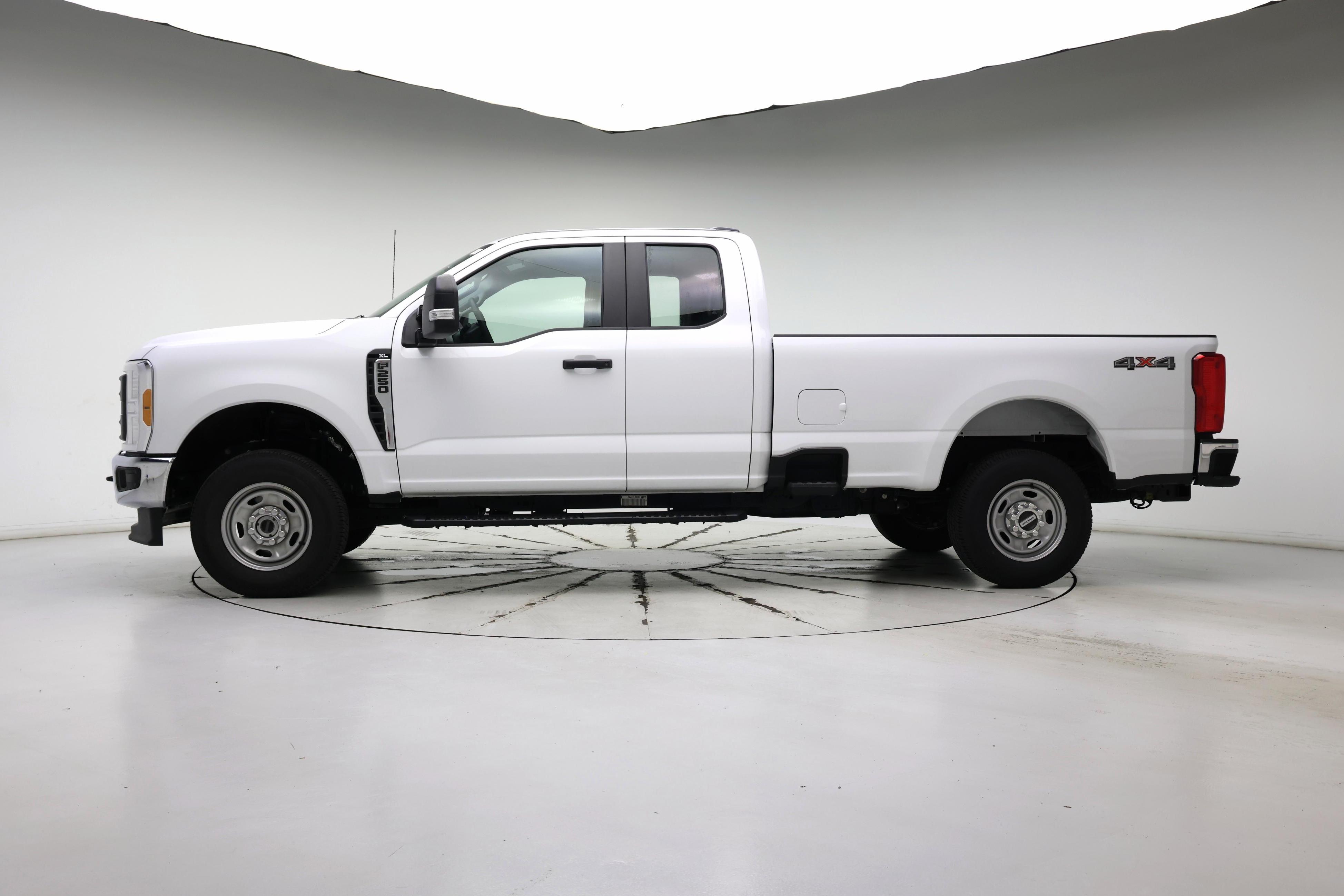 Thumbnail: 2023 Ford F-250 - 3