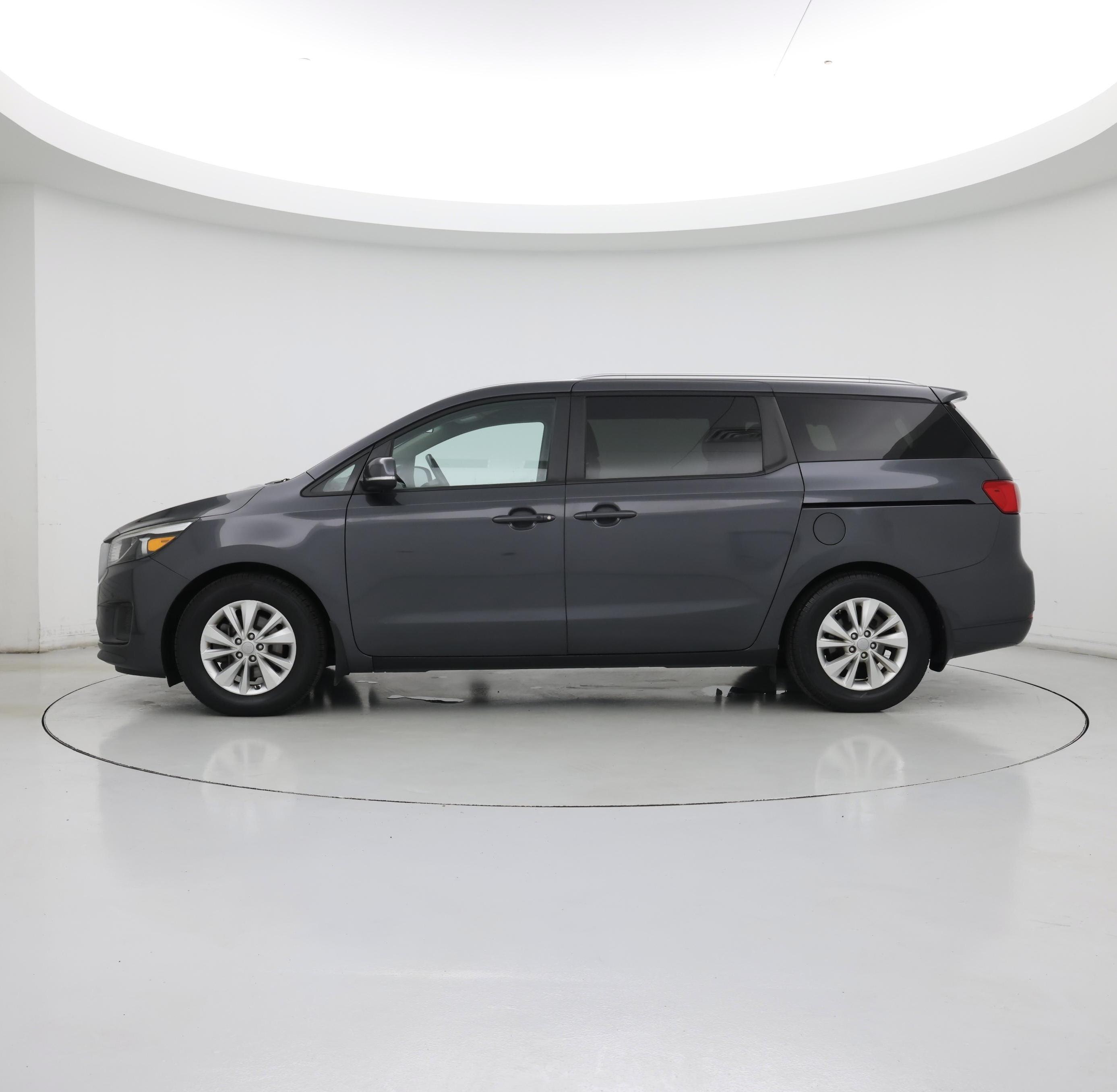 Thumbnail: 2017 Kia Sedona - 3