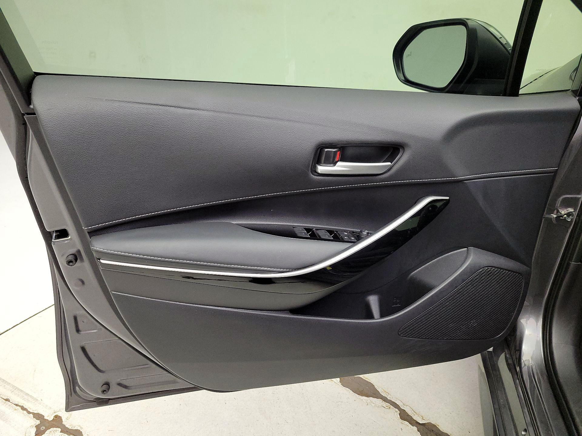 Thumbnail: 2023 Toyota Corolla - 12