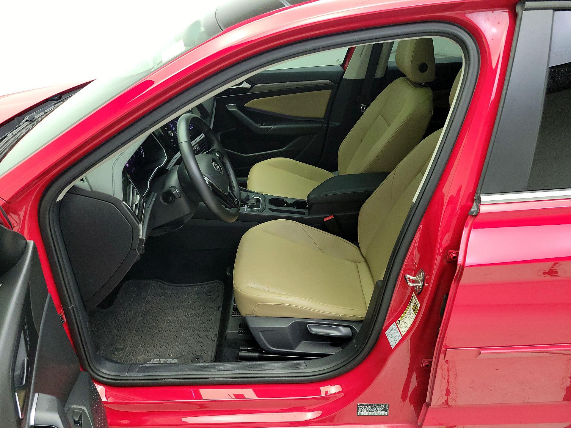 Thumbnail: 2019 Volkswagen Jetta - 11