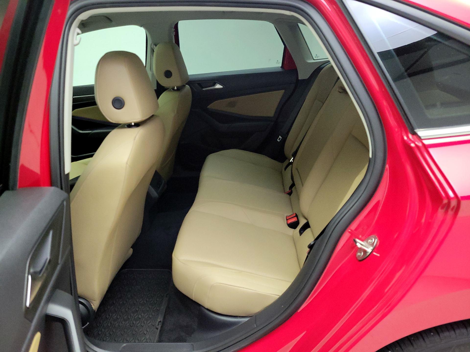 Thumbnail: 2019 Volkswagen Jetta - 20