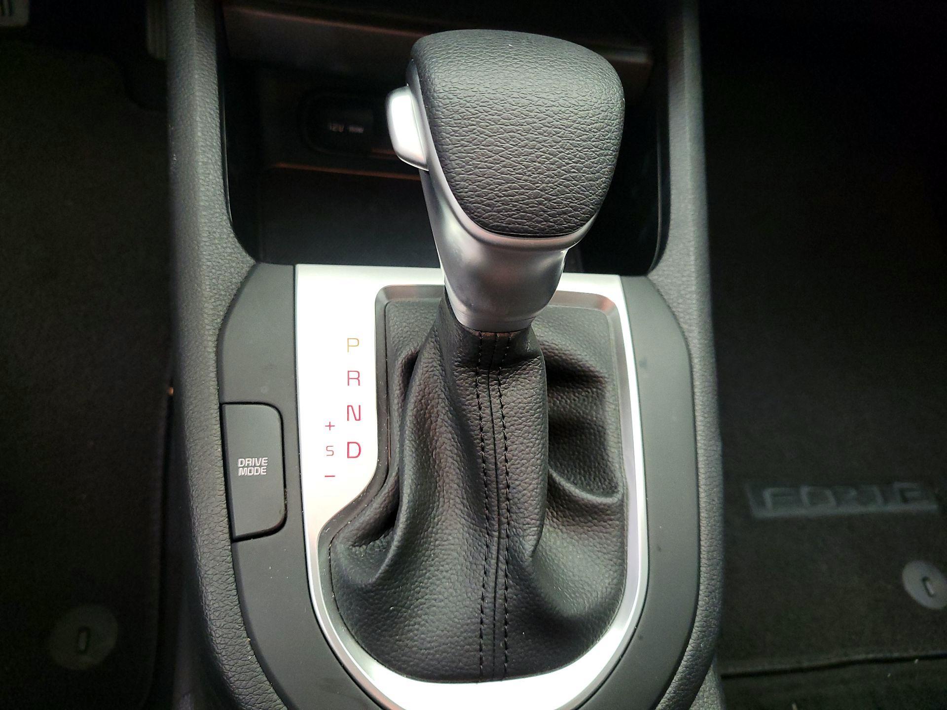 Thumbnail: 2024 Kia Forte - 17