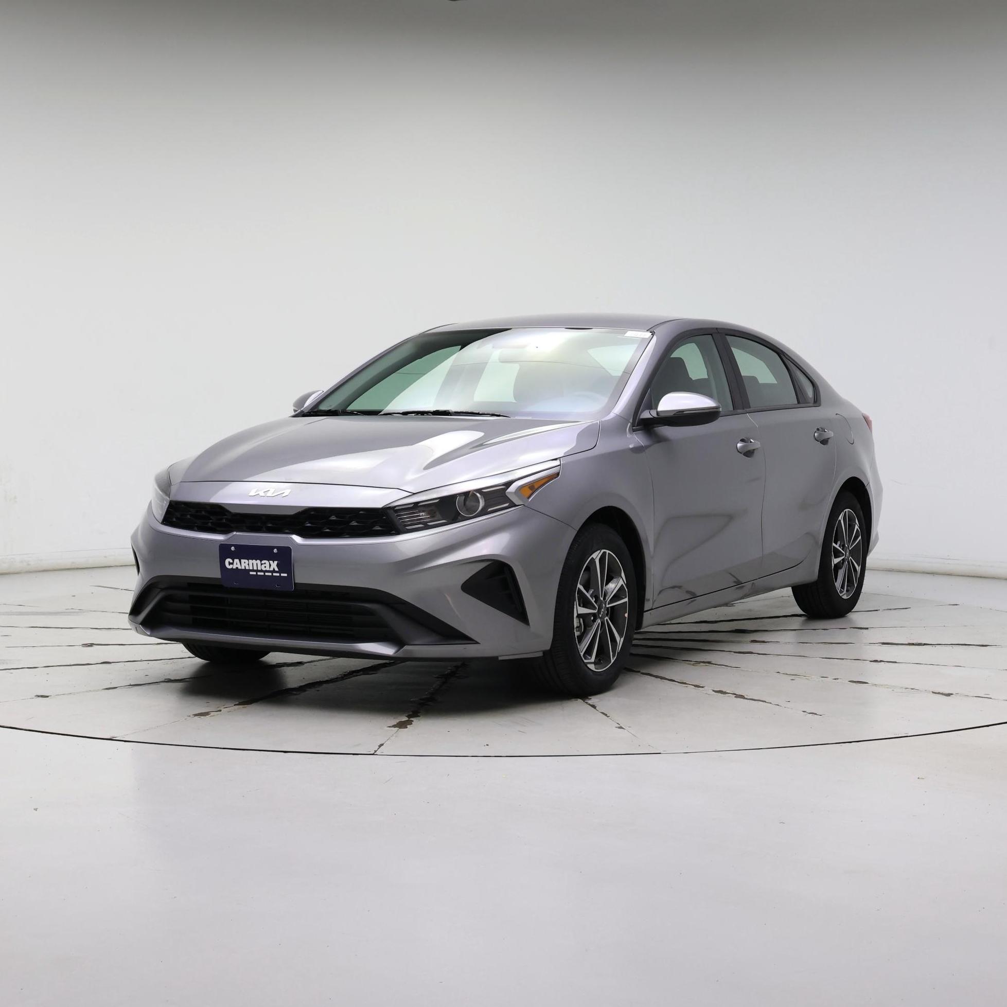 Thumbnail: 2024 Kia Forte - 4