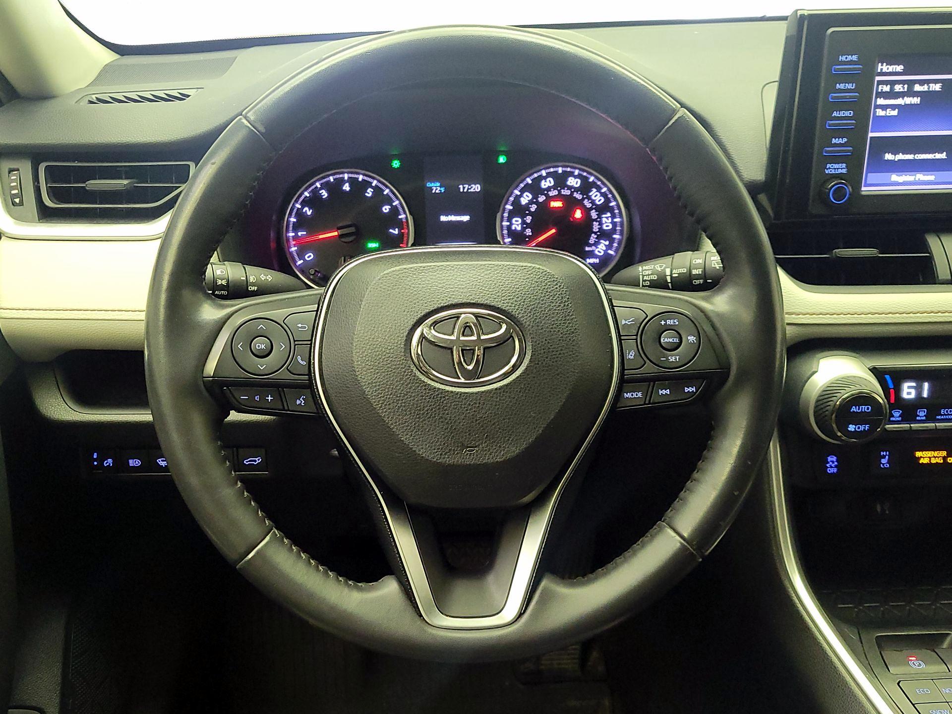 Thumbnail: 2019 Toyota RAV4 - 10