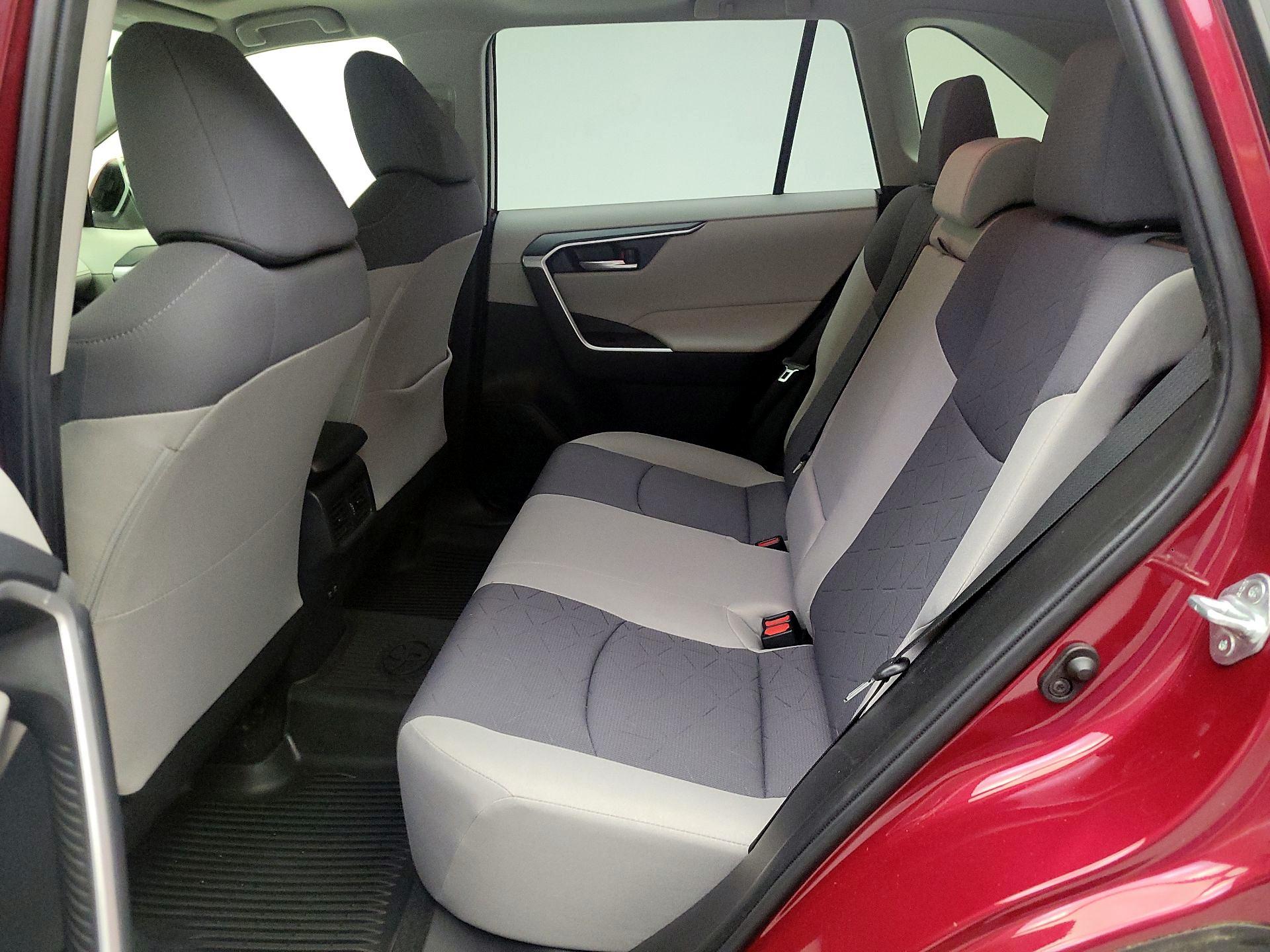 Thumbnail: 2019 Toyota RAV4 - 20
