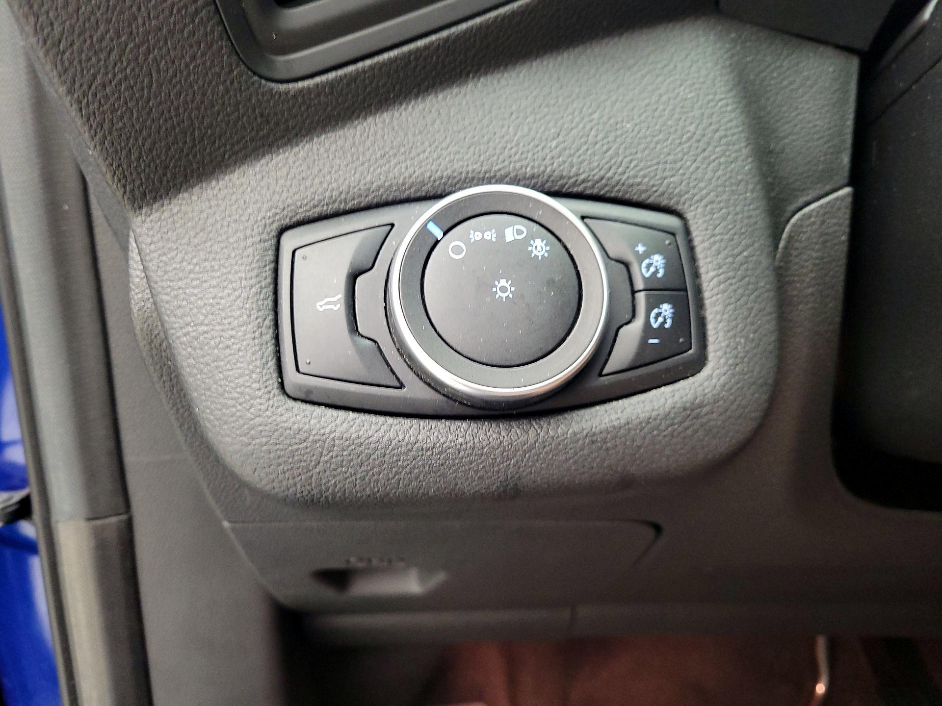 Thumbnail: 2017 Ford Escape - 13