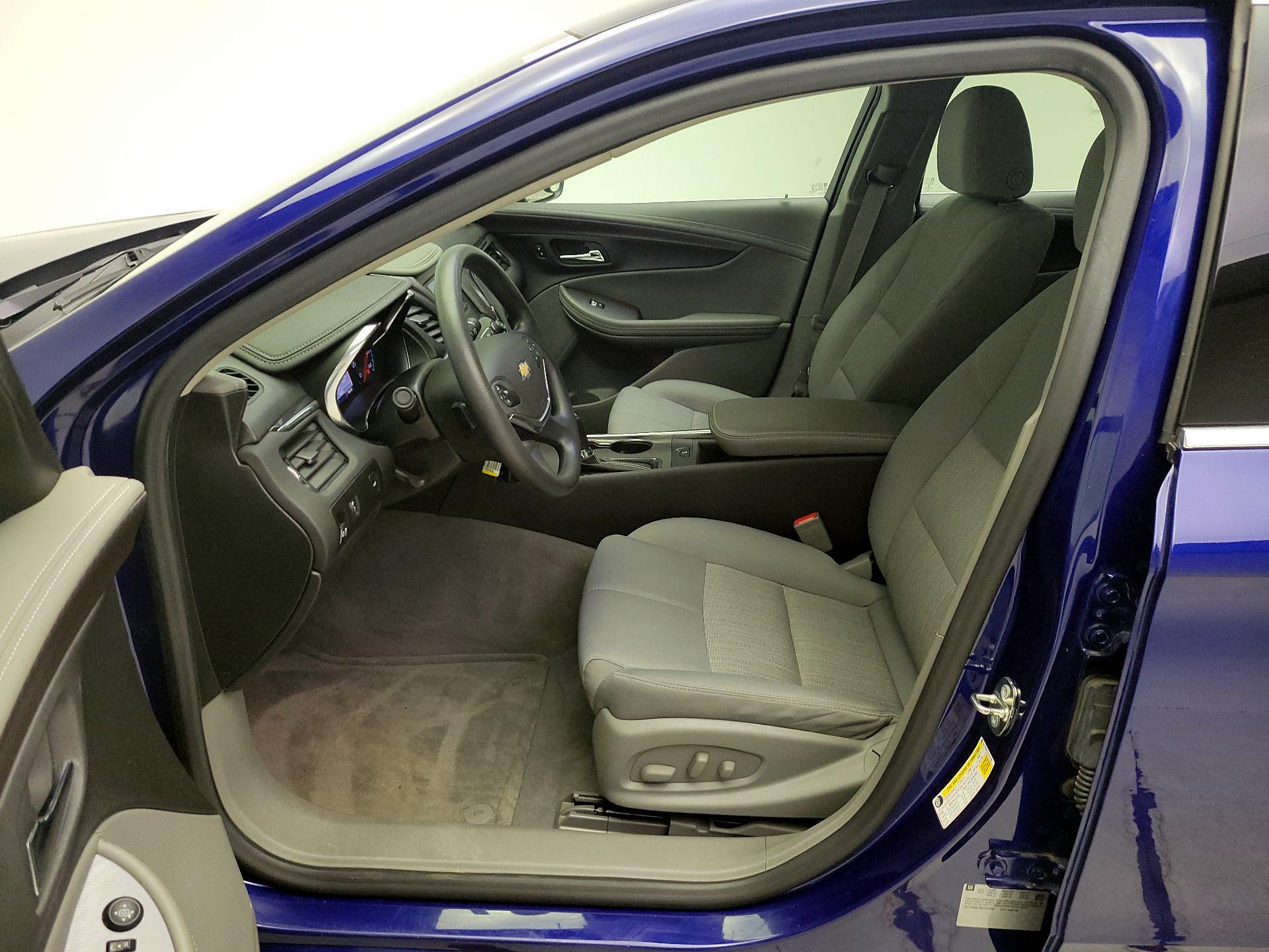 Thumbnail: 2014 Chevrolet Impala - 11