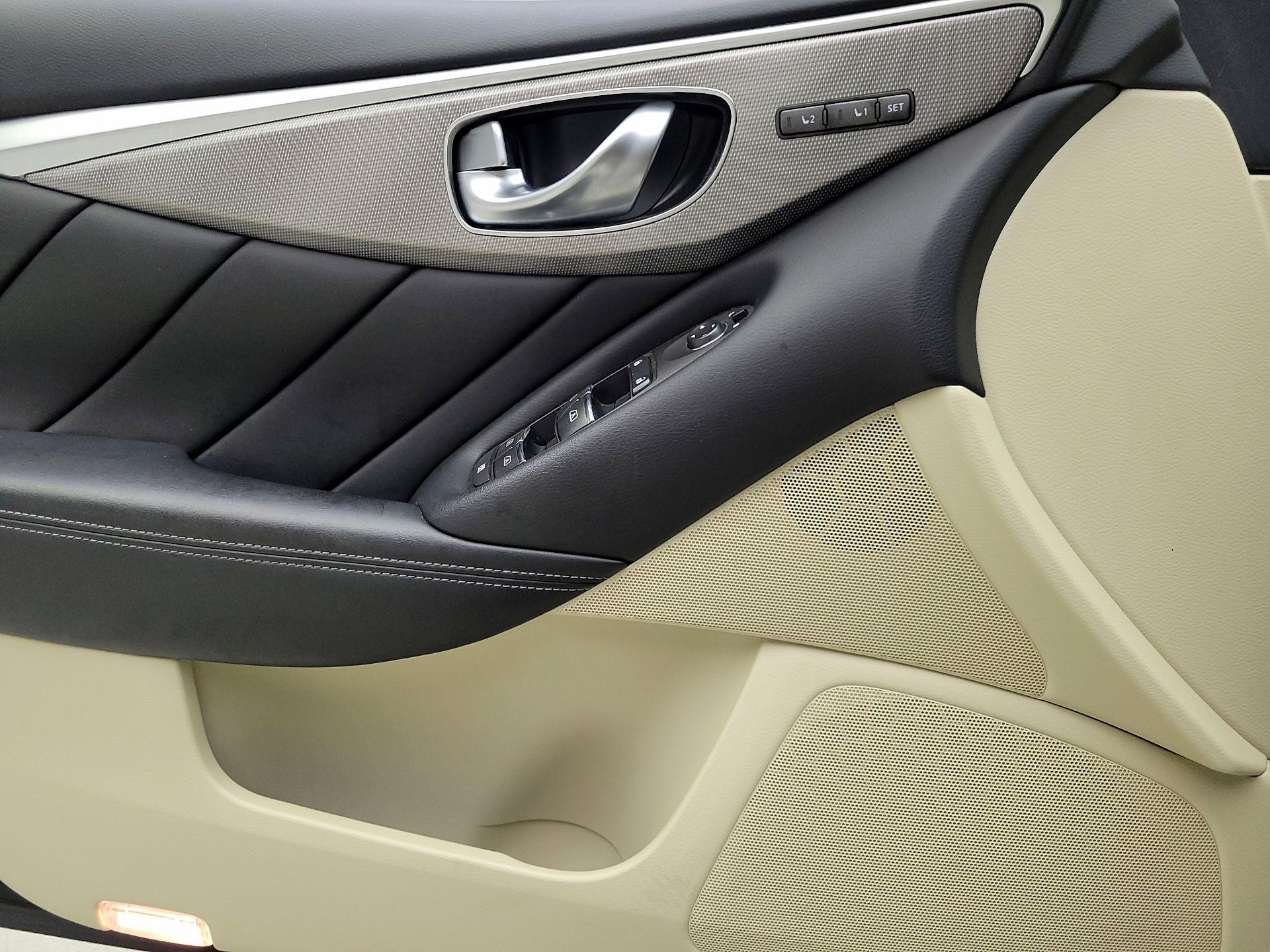 Thumbnail: 2016 INFINITI Q50 - 12