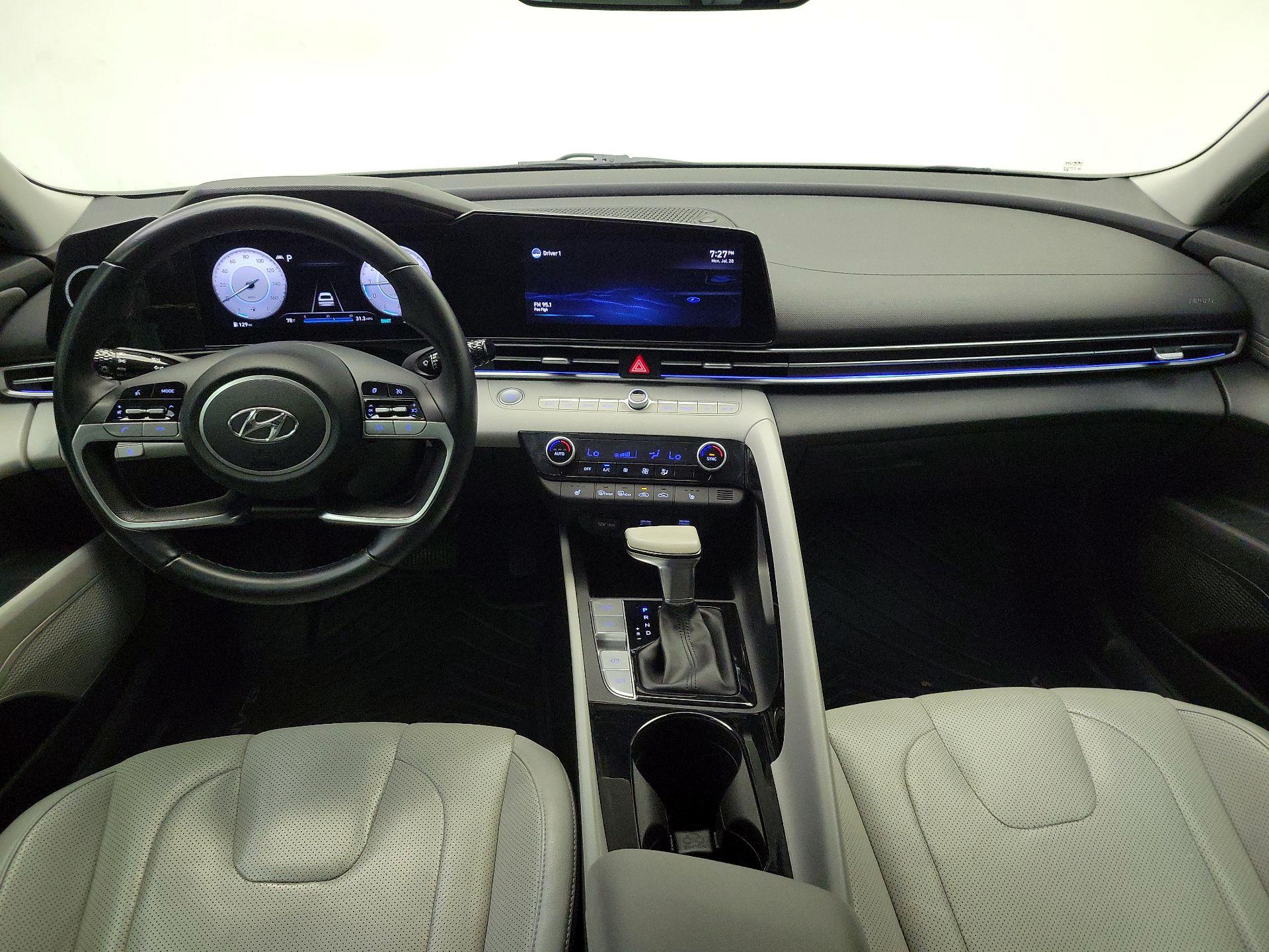 Thumbnail: 2022 Hyundai Elantra - 9