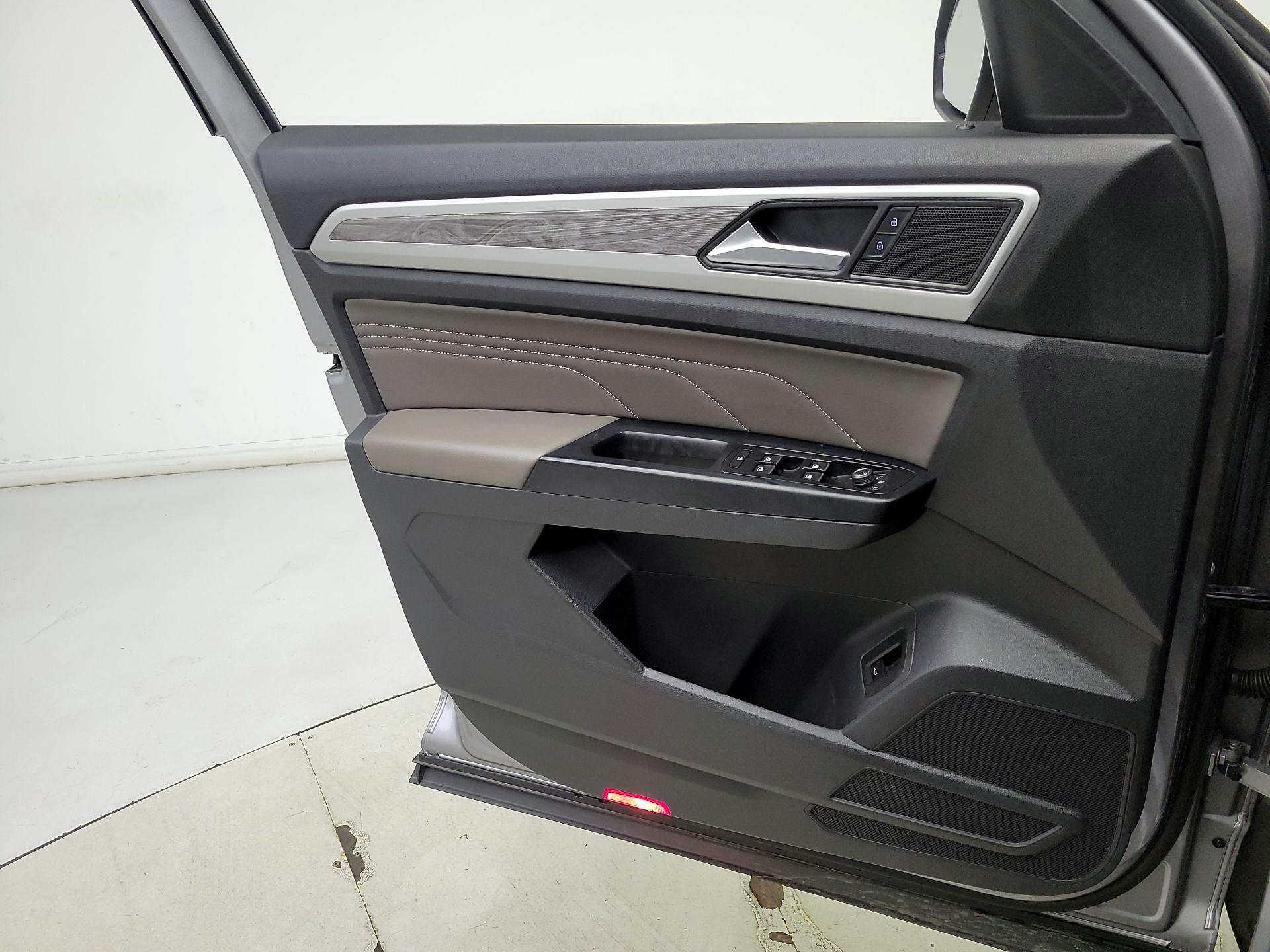 Thumbnail: 2021 Volkswagen Atlas - 12