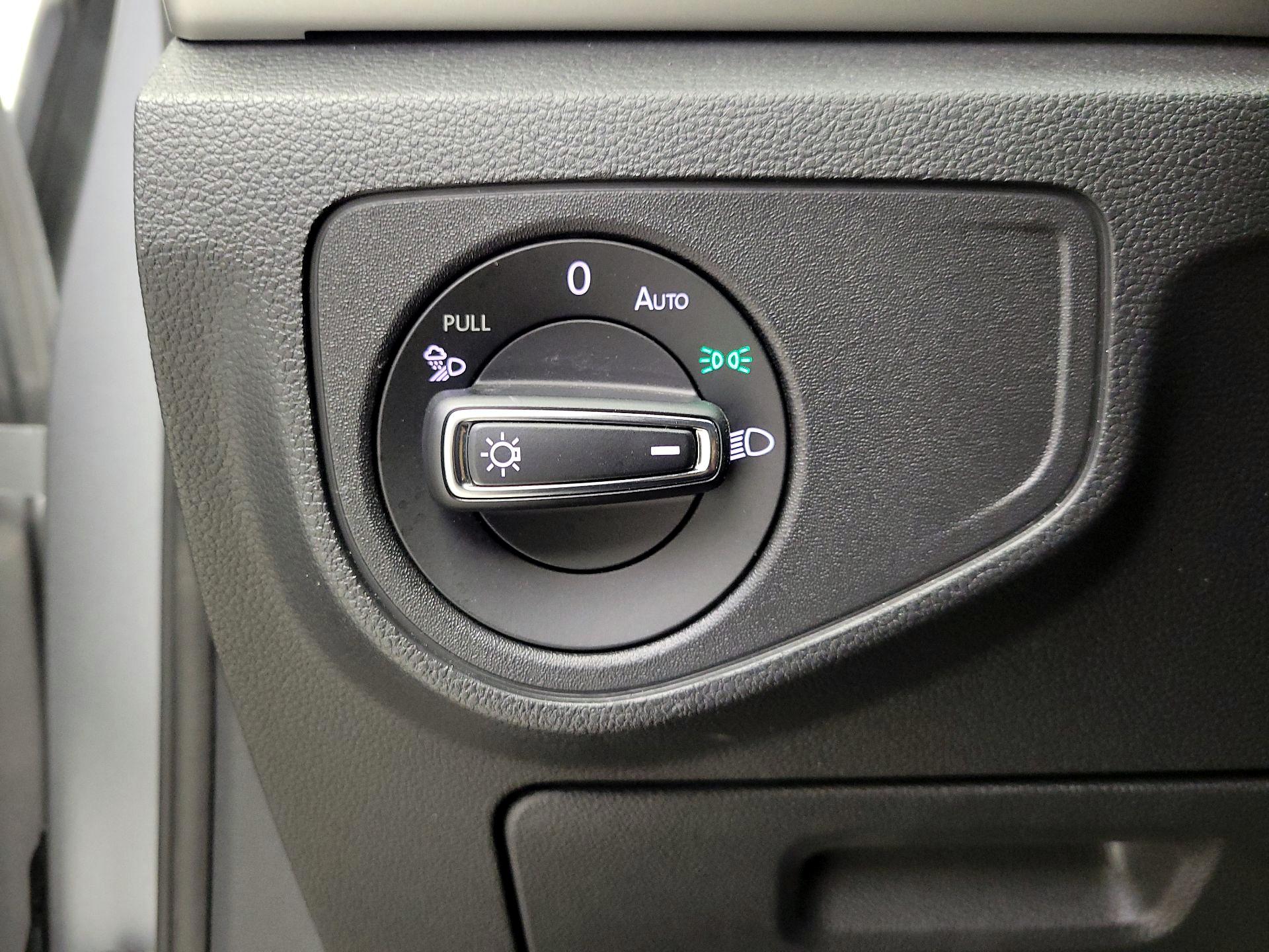 Thumbnail: 2021 Volkswagen Atlas - 13