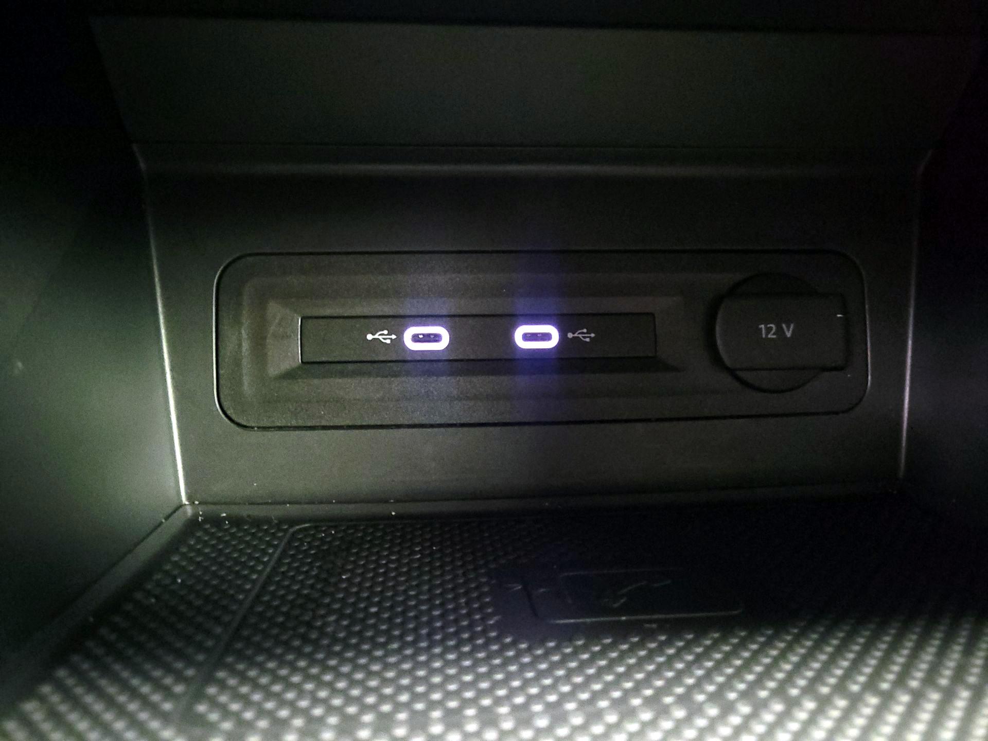 Thumbnail: 2021 Volkswagen Atlas - 18