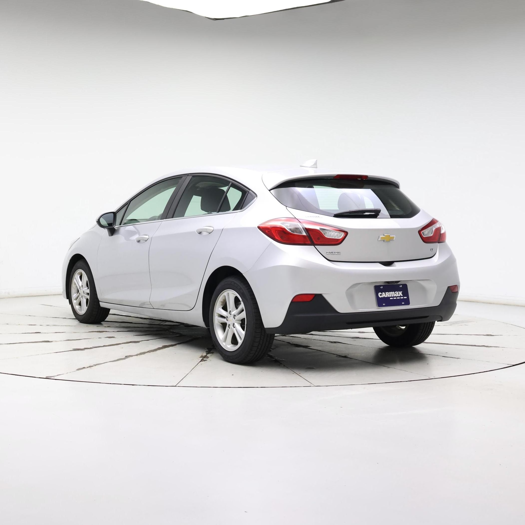 Thumbnail: 2018 Chevrolet Cruze - 2